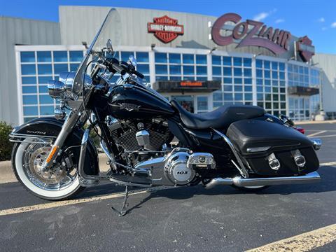 2013 Harley-Davidson Road King® Classic in Forsyth, Illinois - Photo 4