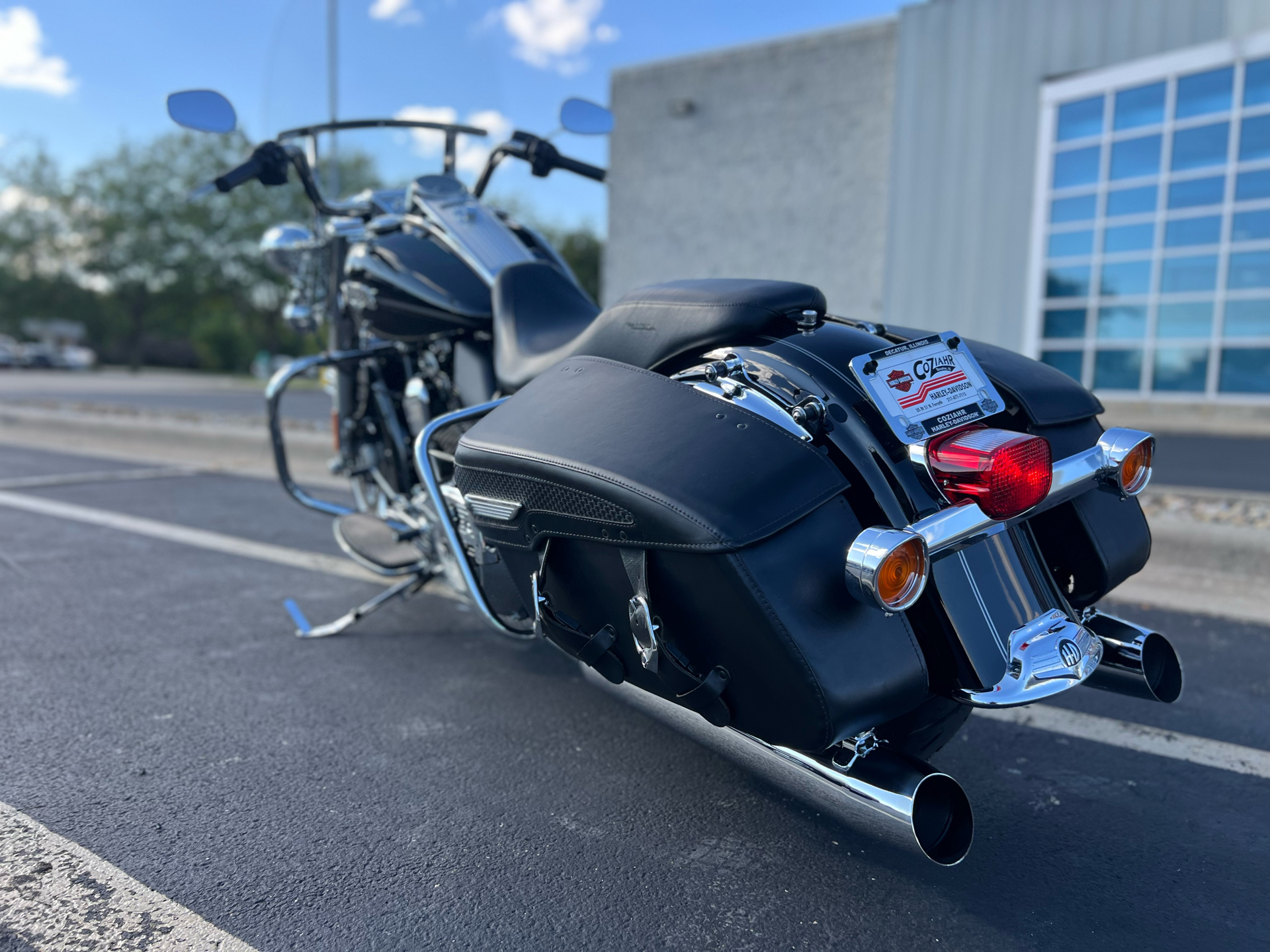 2013 Harley-Davidson Road King® Classic in Forsyth, Illinois - Photo 6