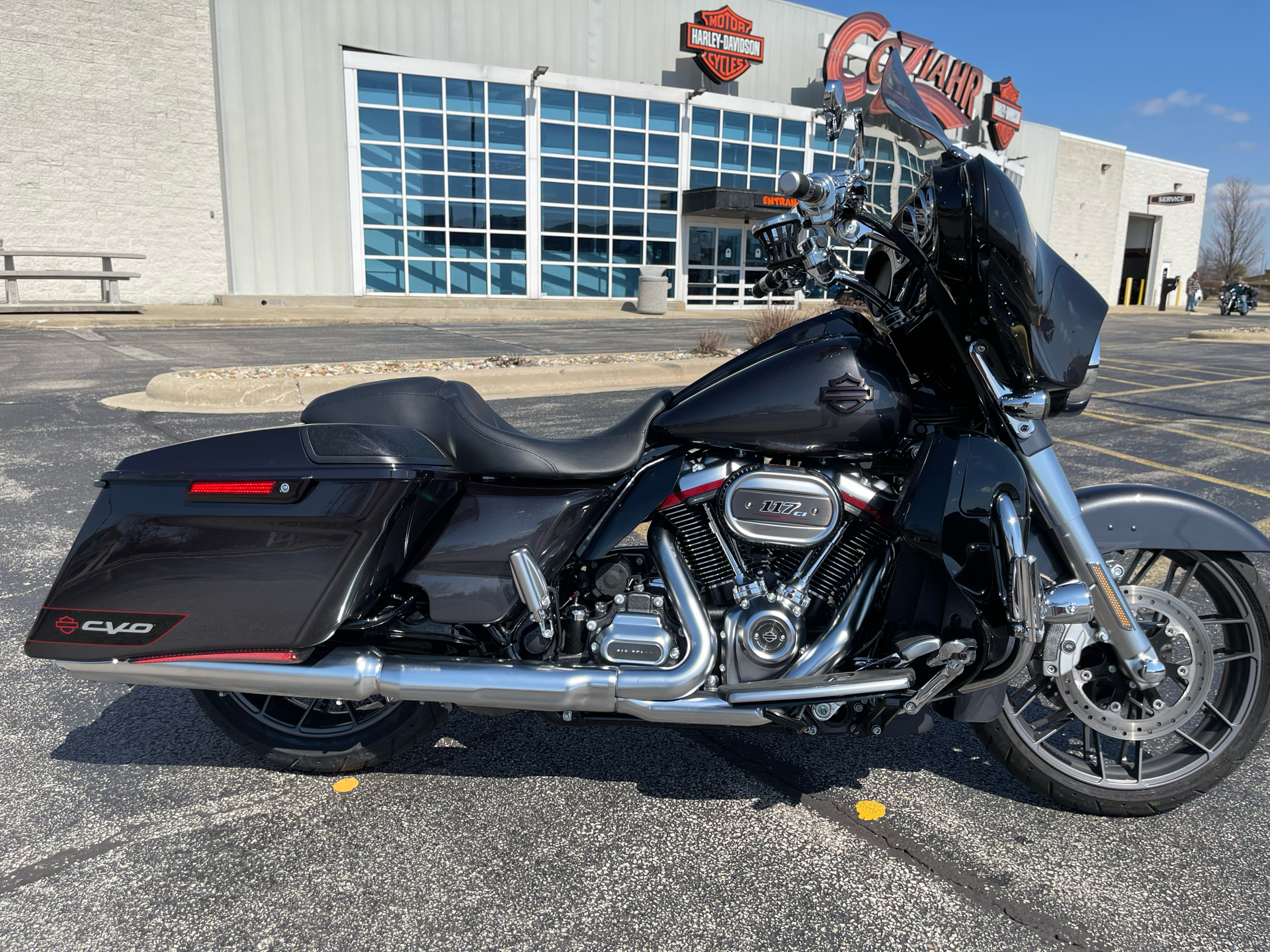 2020 Harley-Davidson CVO™ Street Glide® in Forsyth, Illinois - Photo 1