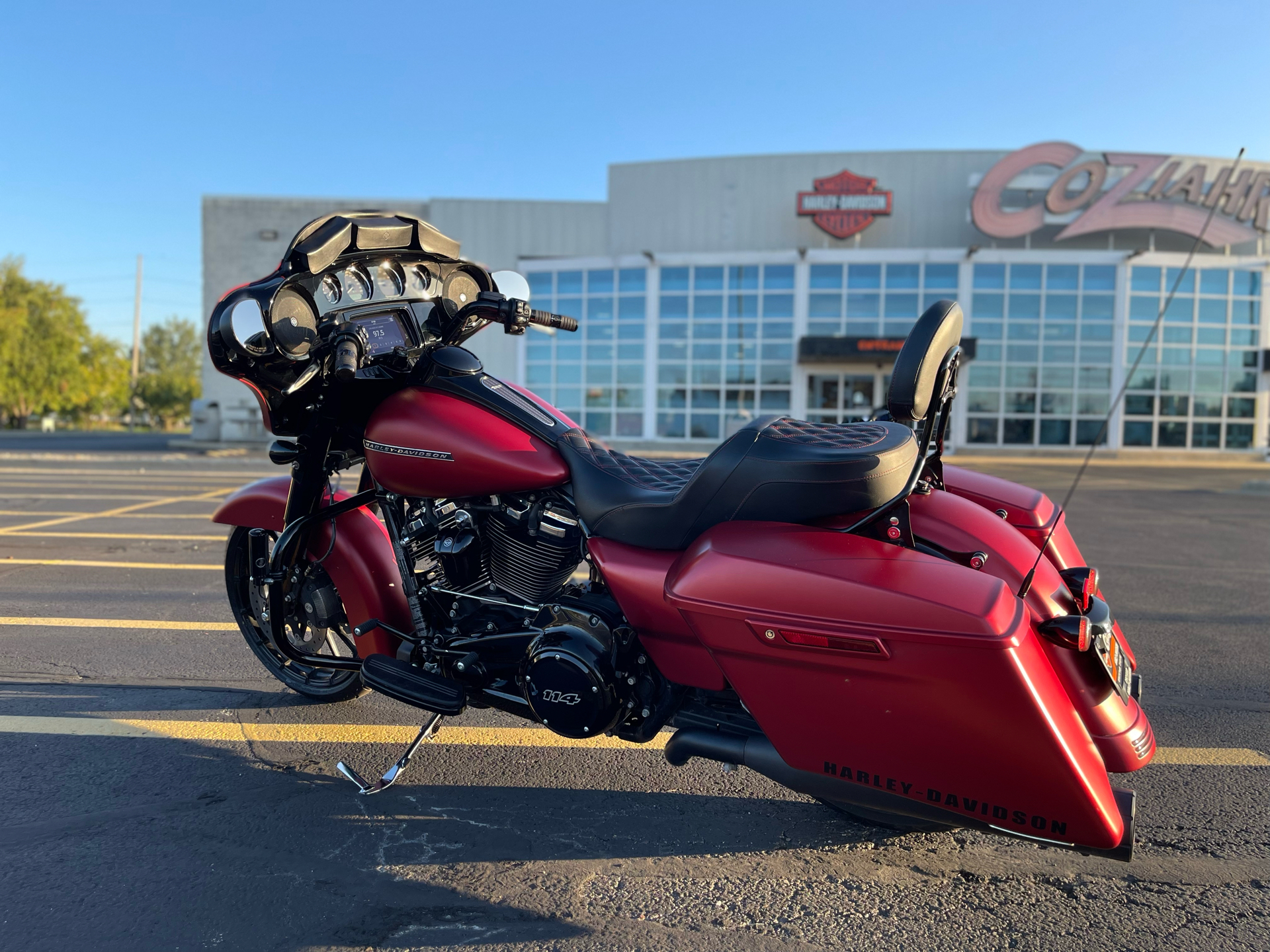 2019 Harley-Davidson Street Glide® Special in Forsyth, Illinois - Photo 6