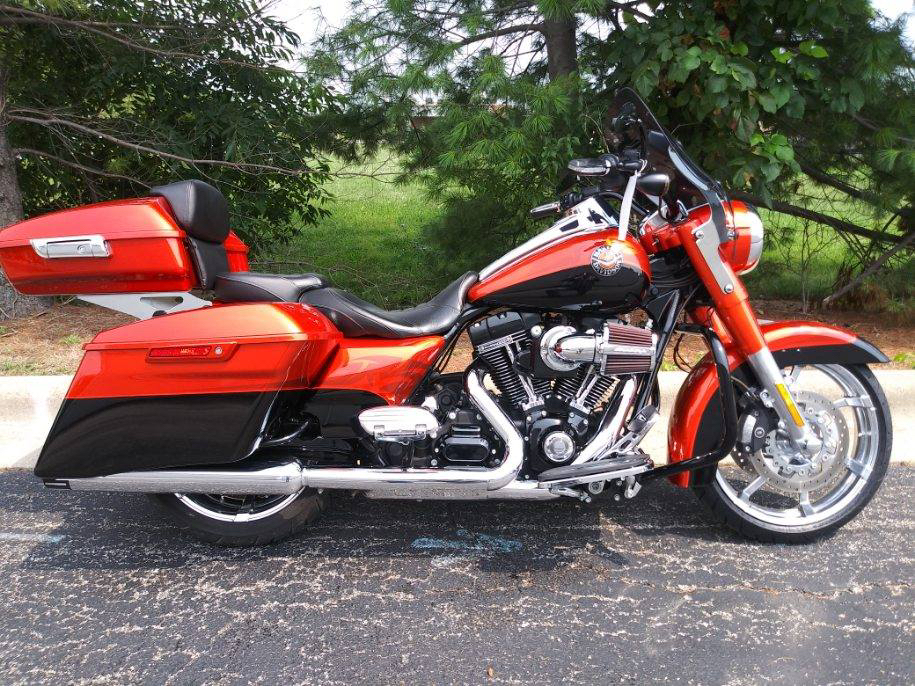 2014 Harley-Davidson CVO™ Road King® in Forsyth, Illinois - Photo 1