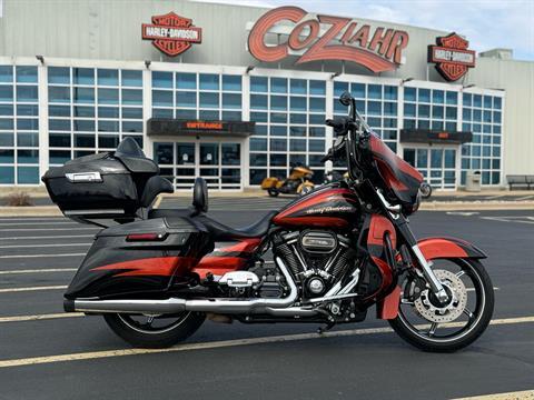 2017 Harley-Davidson CVO™ Street Glide® in Forsyth, Illinois - Photo 1