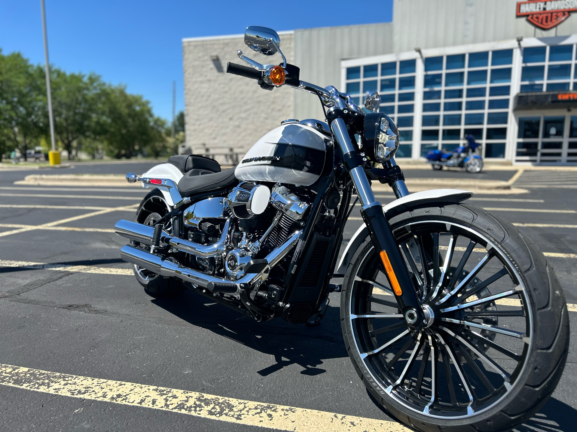 2024 Harley-Davidson Breakout® in Forsyth, Illinois - Photo 2