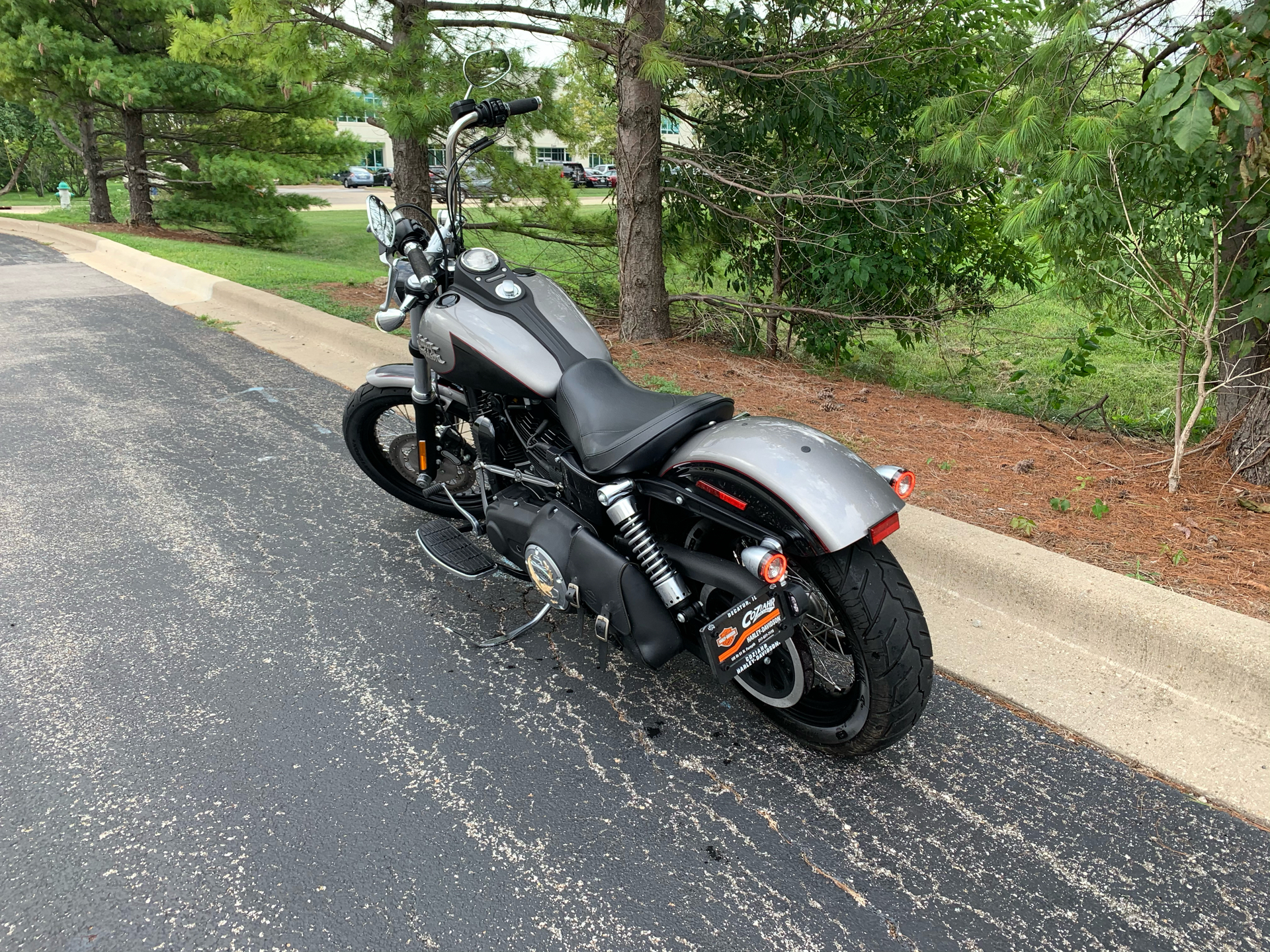 2016 Harley-Davidson Street Bob® in Forsyth, Illinois - Photo 6