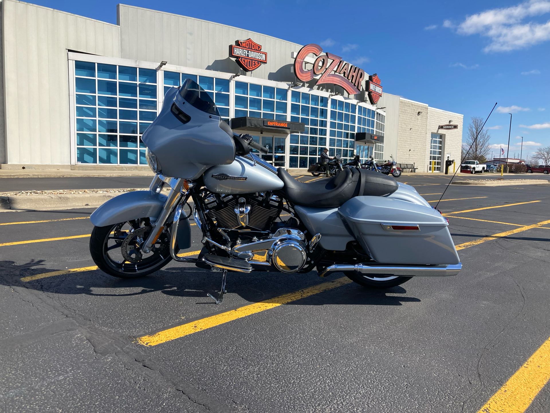 2023 Harley-Davidson Street Glide® in Forsyth, Illinois - Photo 4