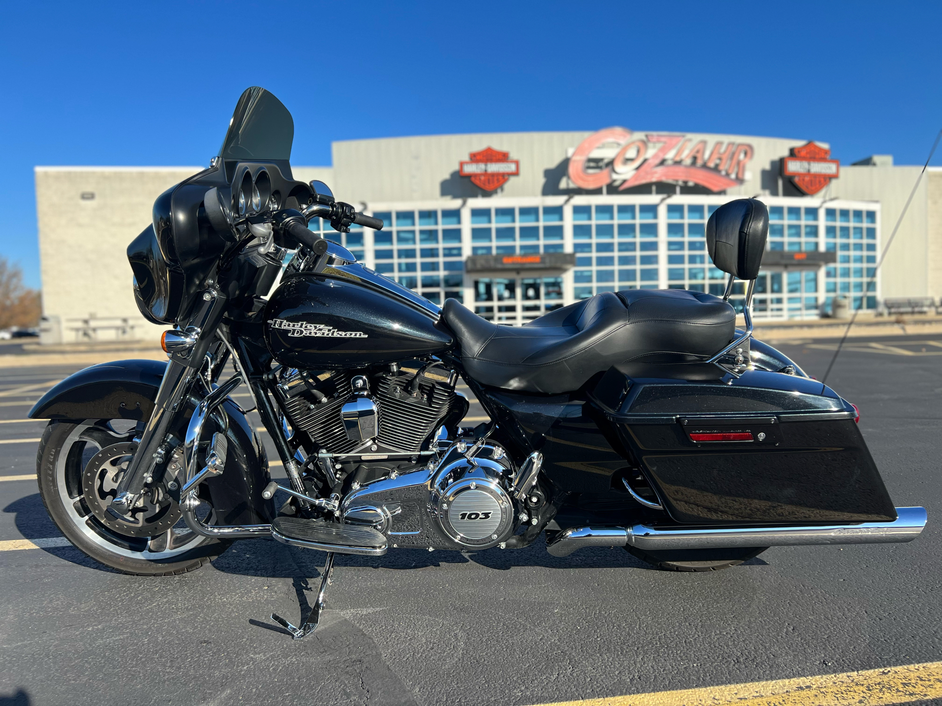 2013 Harley-Davidson Street Glide® in Forsyth, Illinois - Photo 4