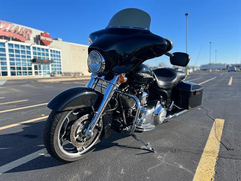 2013 Harley-Davidson Street Glide® in Forsyth, Illinois - Photo 5