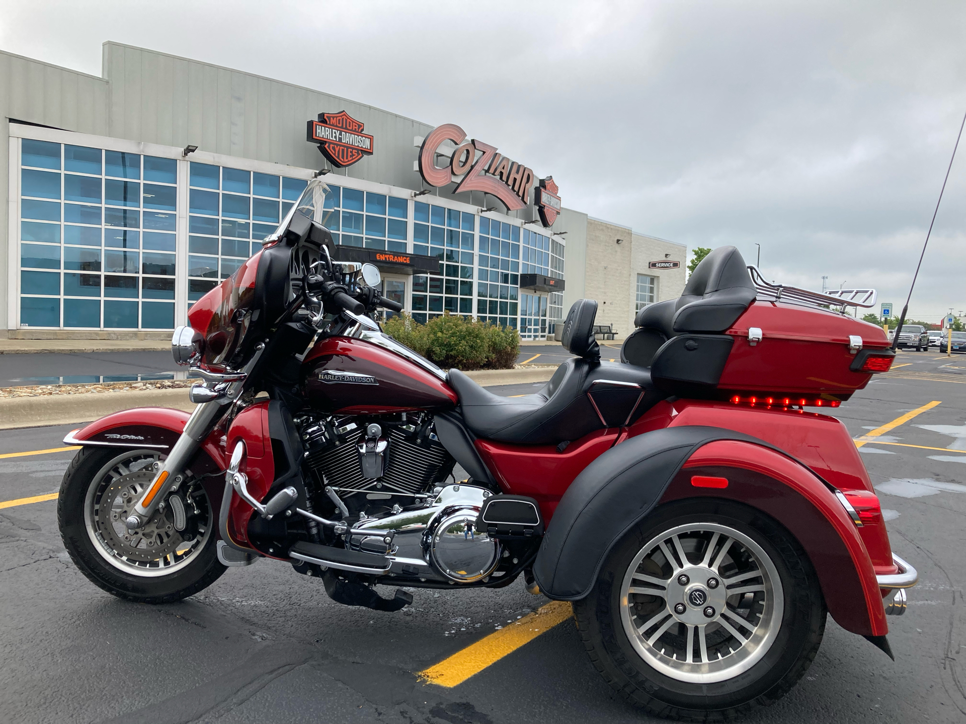 2018 Harley-Davidson Tri Glide® Ultra in Forsyth, Illinois - Photo 4