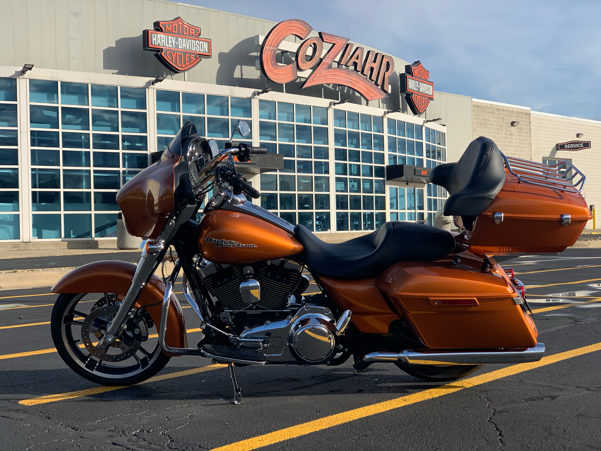 2014 Harley-Davidson Street Glide® in Forsyth, Illinois - Photo 4
