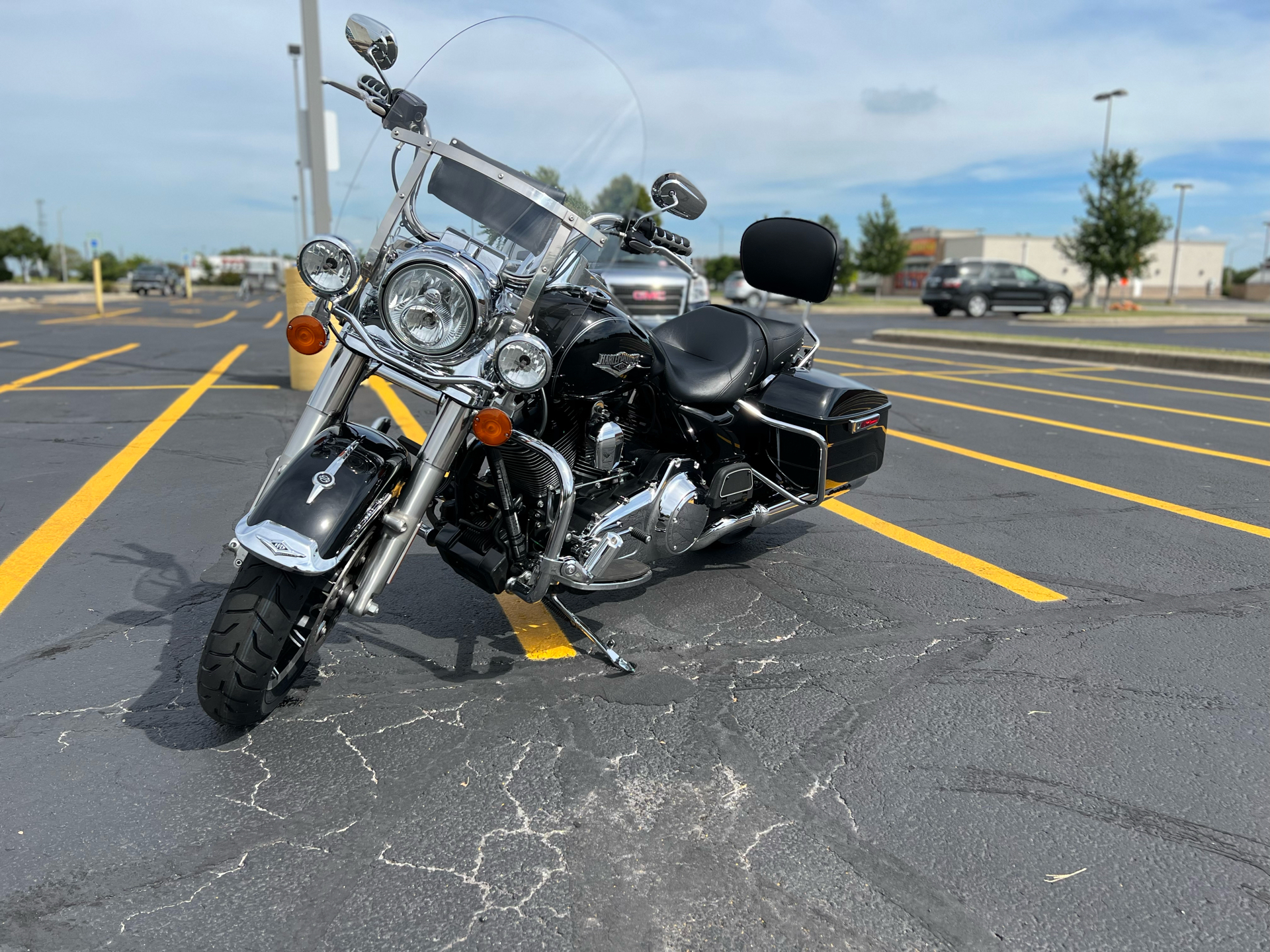 2014 Harley-Davidson Road King® in Forsyth, Illinois - Photo 4