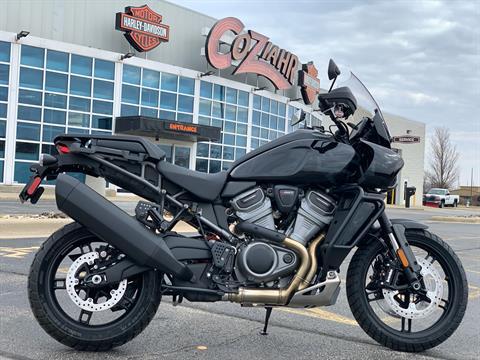 Cancel Cause Luster New 2022 Harley-Davidson Pan America™ 1250 Special, Vivid Black with Cast  Wheels - Specs, Photos | Forsyth IL Dealer | 22-23