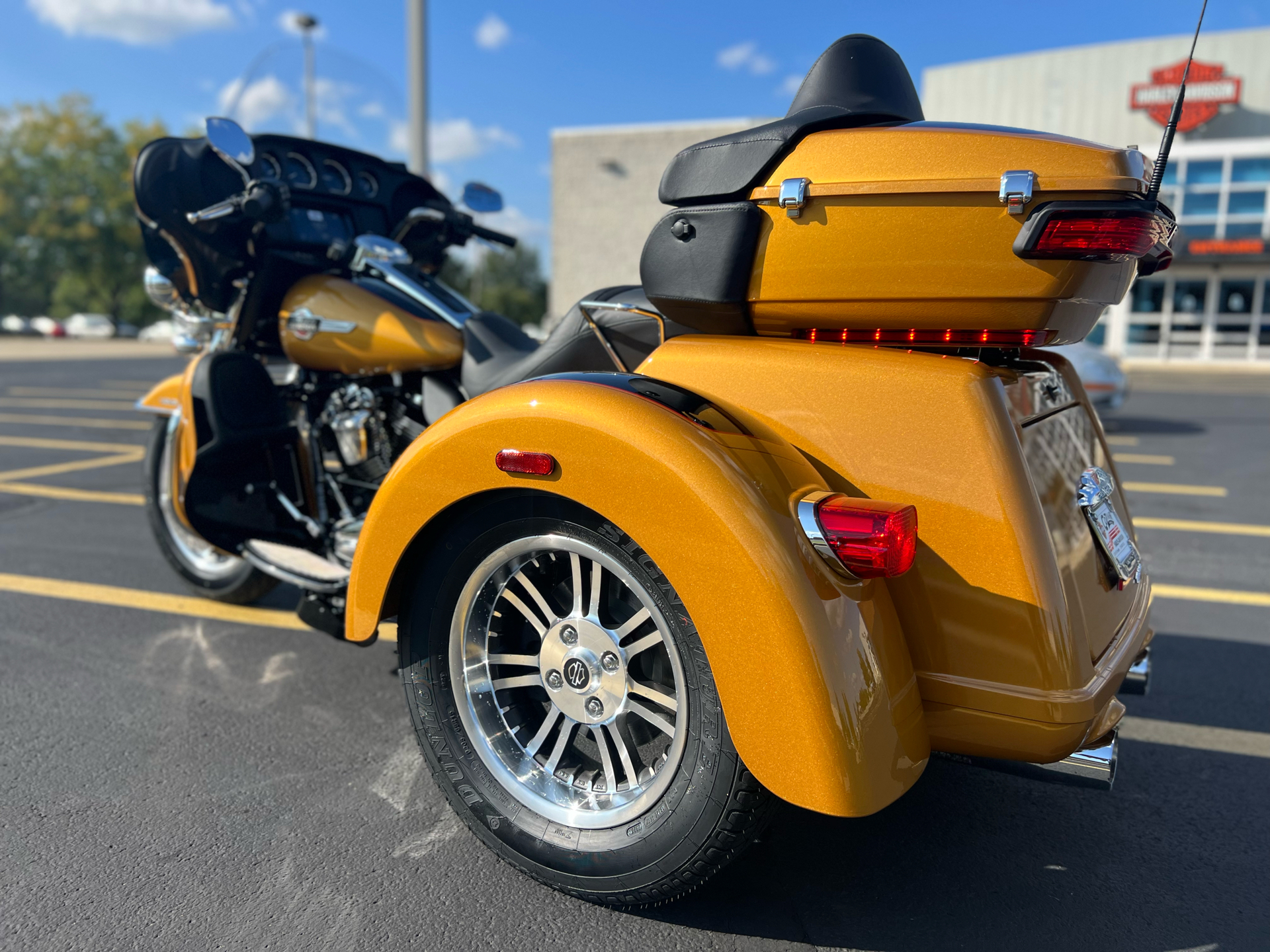 2023 Harley-Davidson Tri Glide® Ultra in Forsyth, Illinois - Photo 6