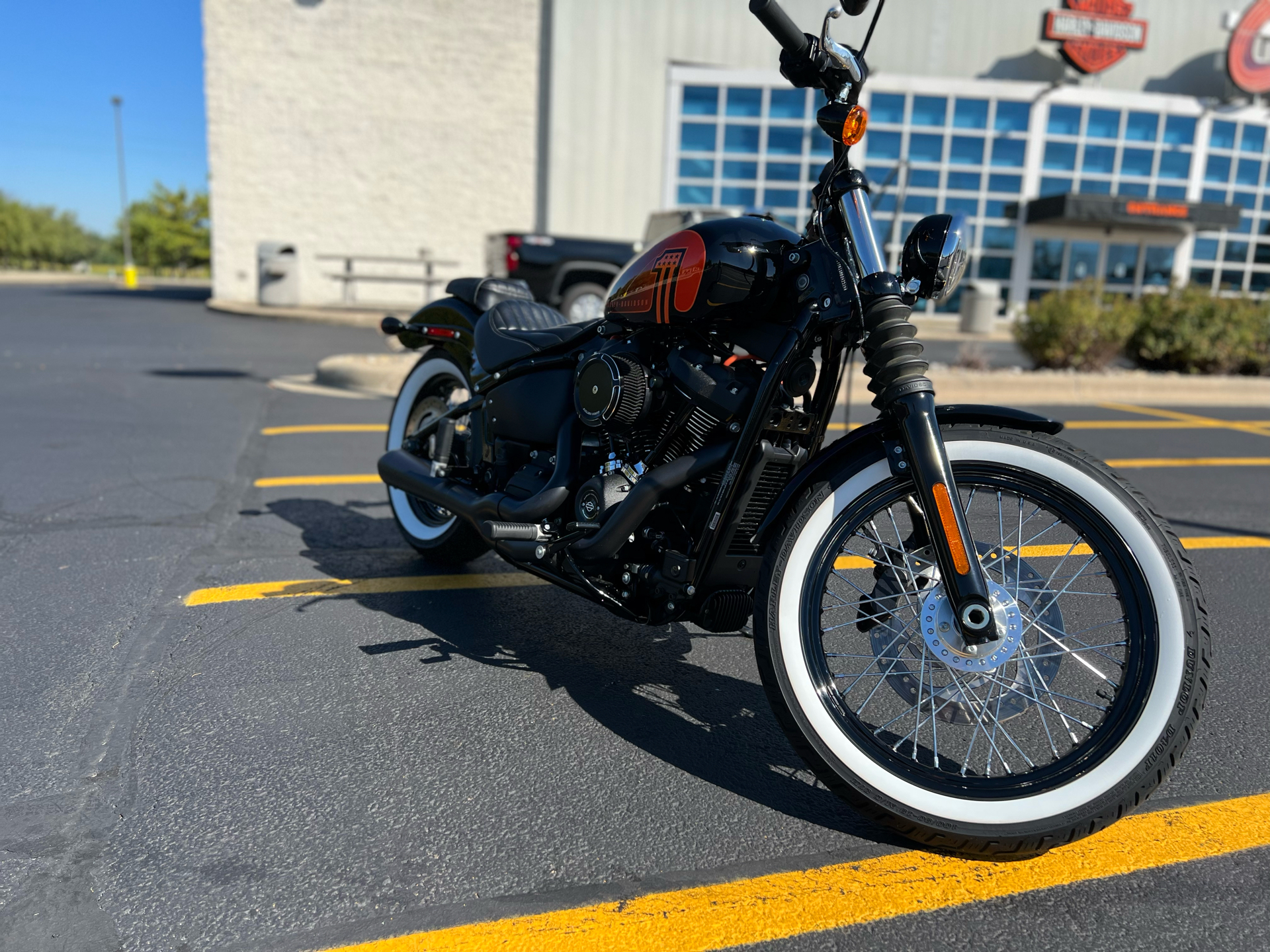 2021 Harley-Davidson Street Bob® 114 in Forsyth, Illinois - Photo 2