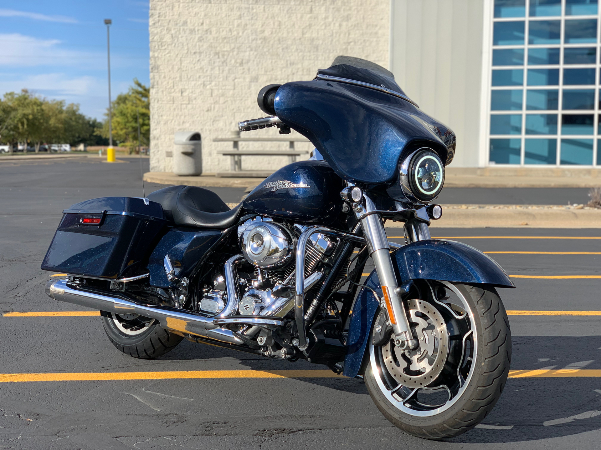 2012 Harley-Davidson Street Glide® in Forsyth, Illinois - Photo 2