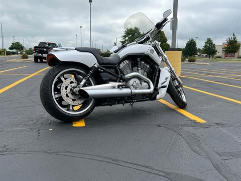 2011 Harley-Davidson V-Rod Muscle® in Forsyth, Illinois - Photo 3