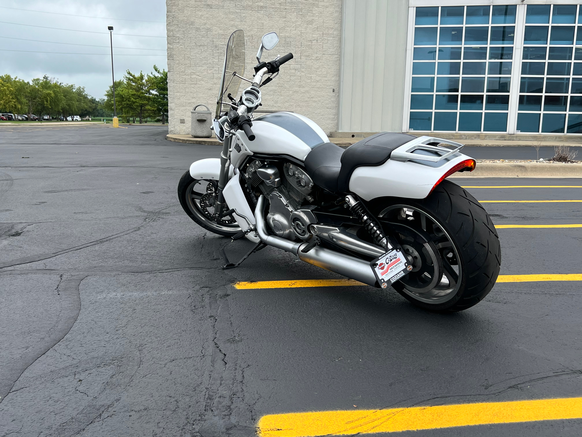 2011 Harley-Davidson V-Rod Muscle® in Forsyth, Illinois - Photo 5