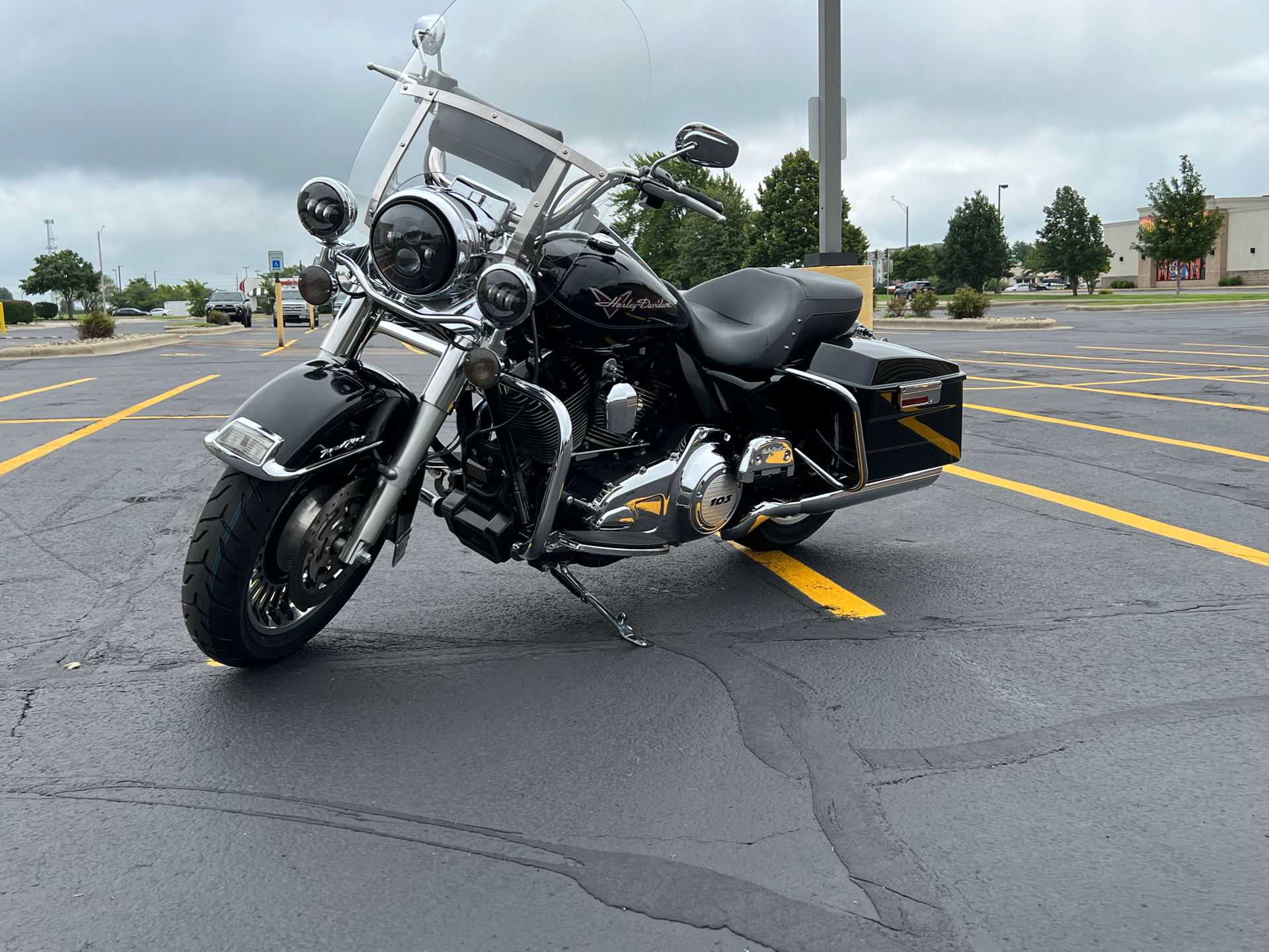 2012 Harley-Davidson Road King® in Forsyth, Illinois - Photo 6