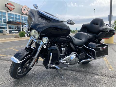 2018 Harley-Davidson Electra Glide® Ultra Classic® in Forsyth, Illinois - Photo 5