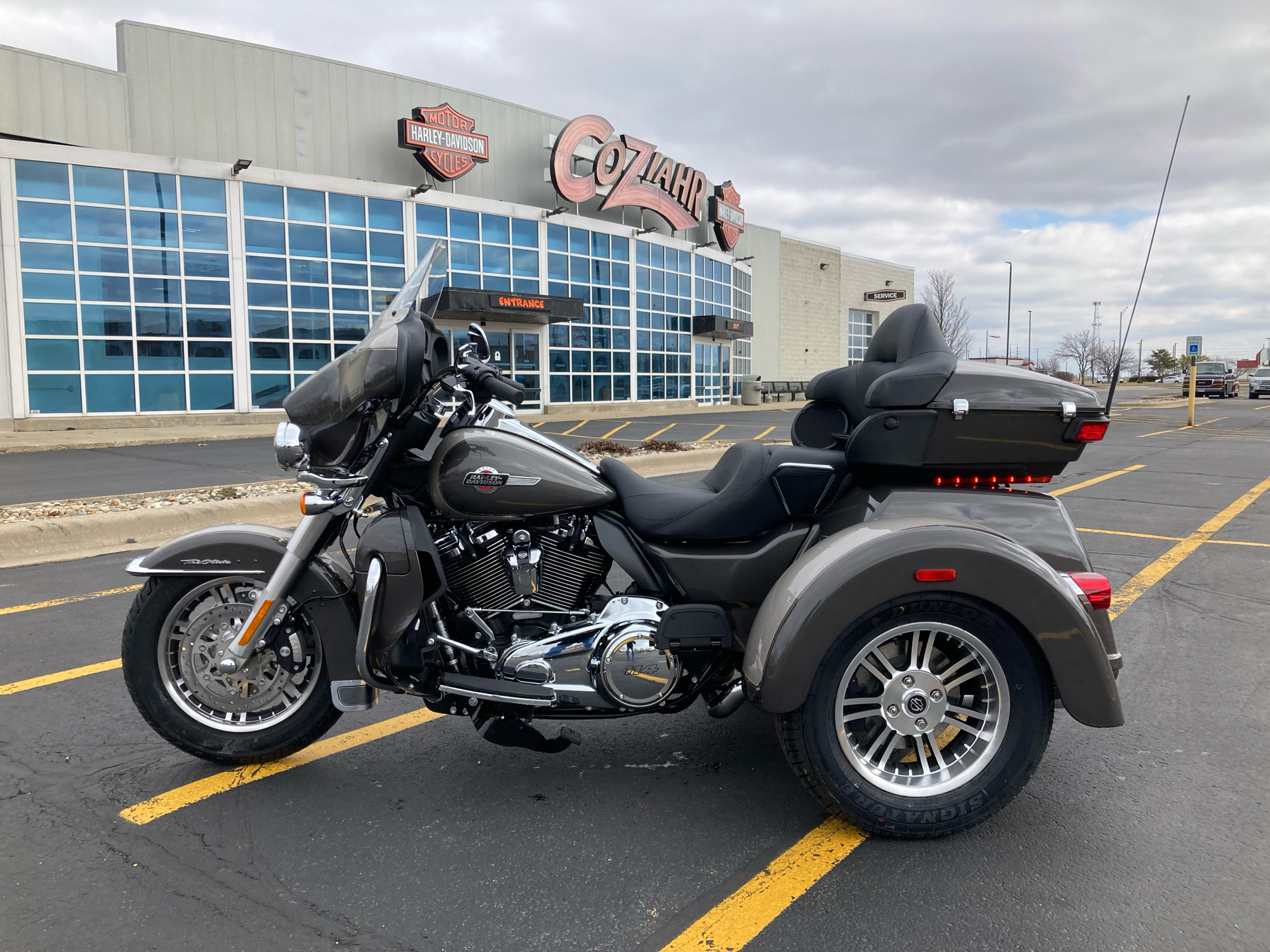 2023 Harley-Davidson Tri Glide® Ultra in Forsyth, Illinois - Photo 4