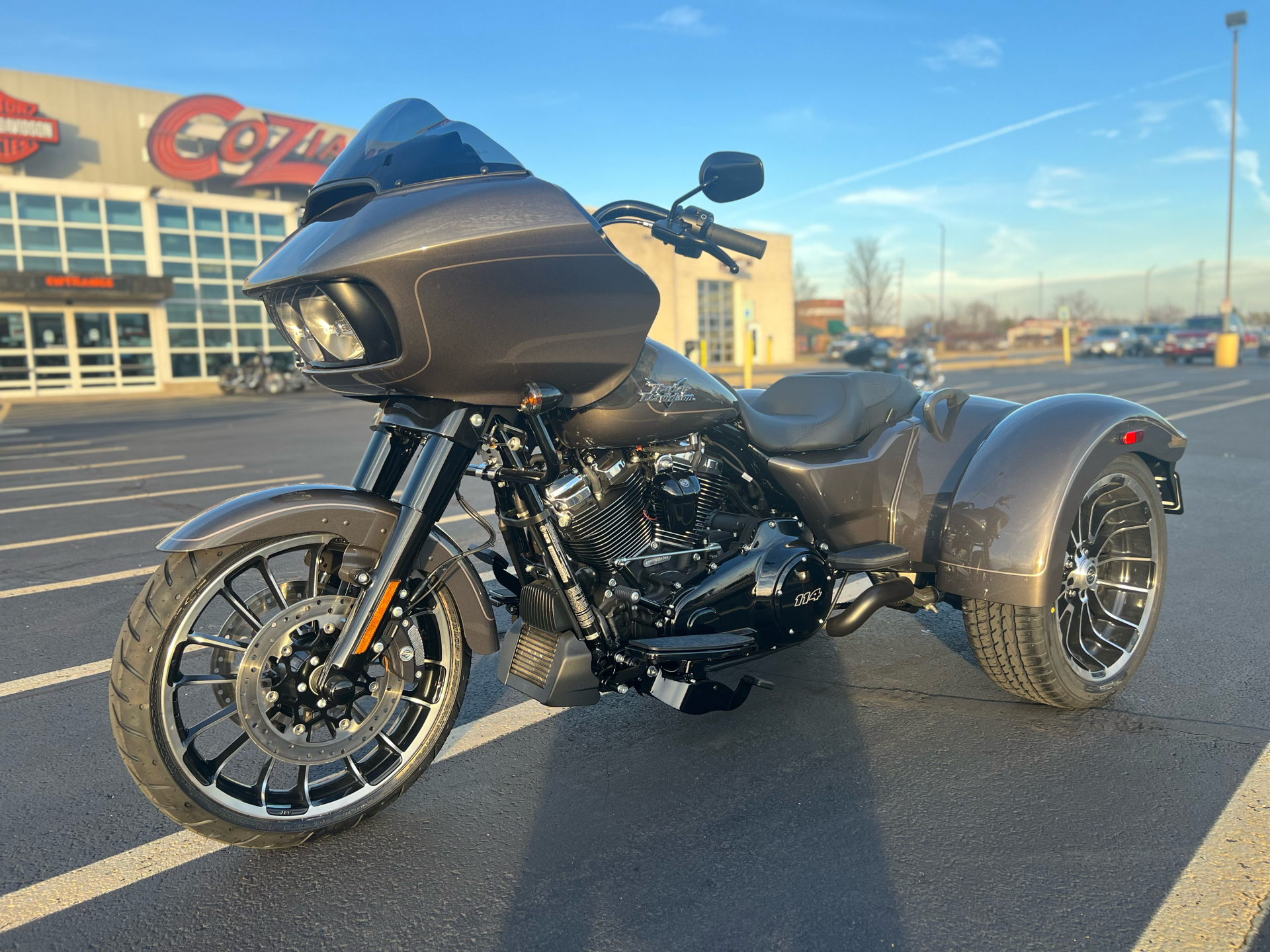 2023 Harley-Davidson Road Glide® 3 in Forsyth, Illinois - Photo 5