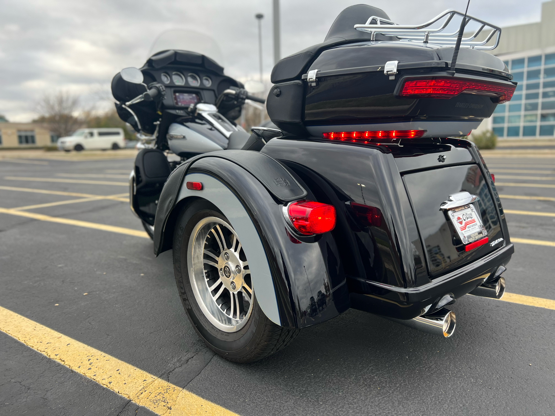2020 Harley-Davidson Tri Glide® Ultra in Forsyth, Illinois - Photo 6