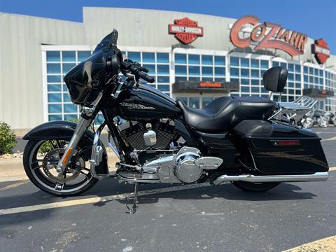 2014 Harley-Davidson Street Glide® Special in Forsyth, Illinois - Photo 4