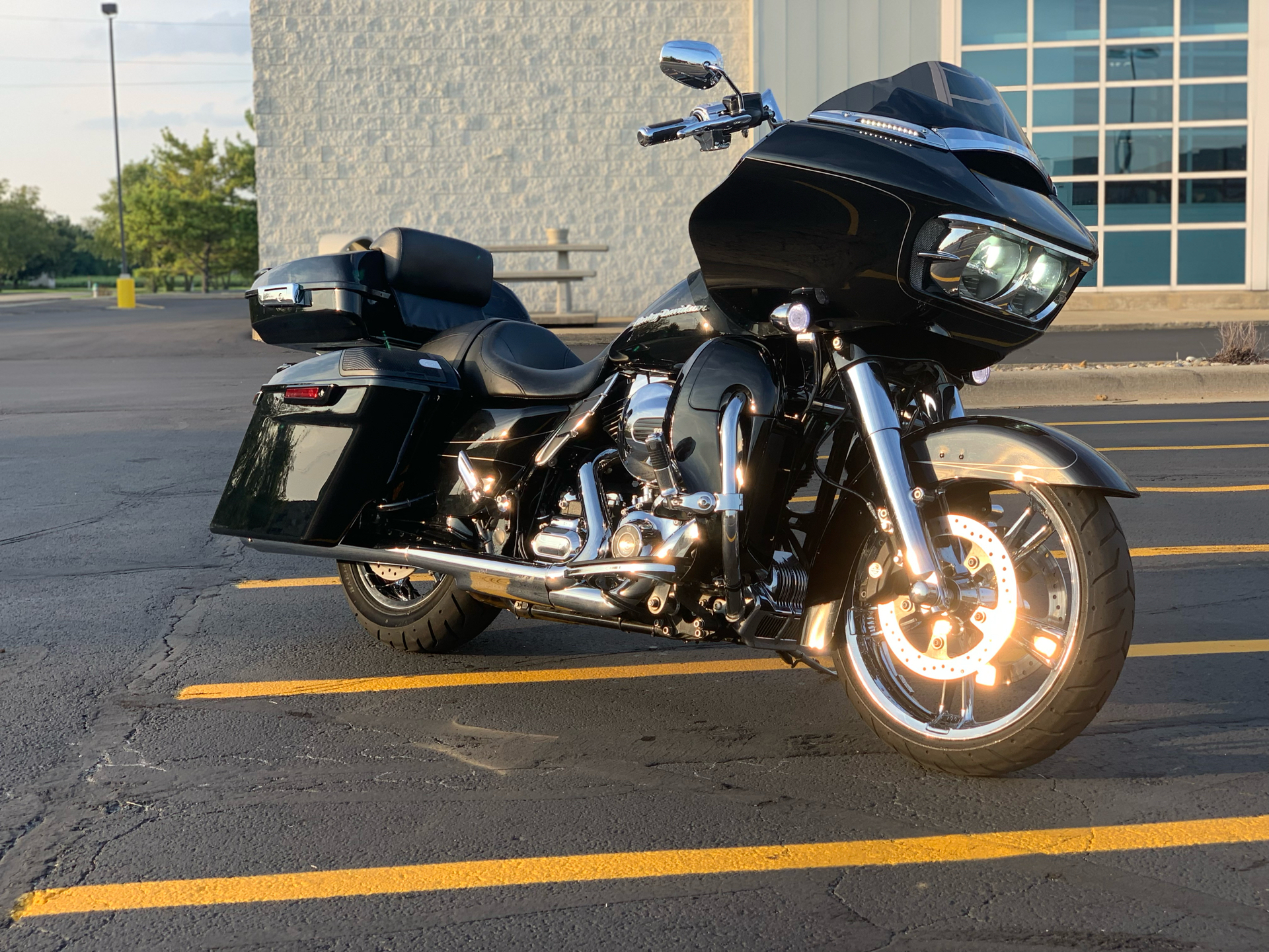 2015 Harley-Davidson Road Glide® Special in Forsyth, Illinois - Photo 2