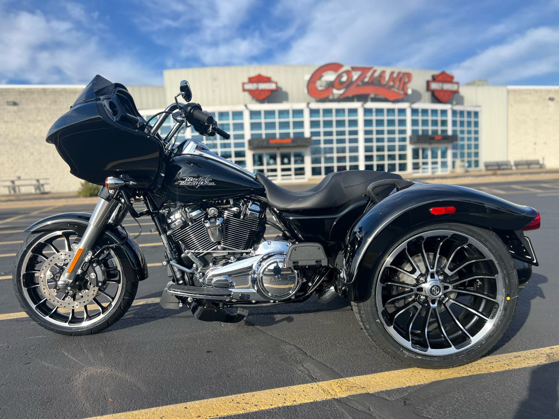 2023 Harley-Davidson Road Glide® 3 in Forsyth, Illinois - Photo 4