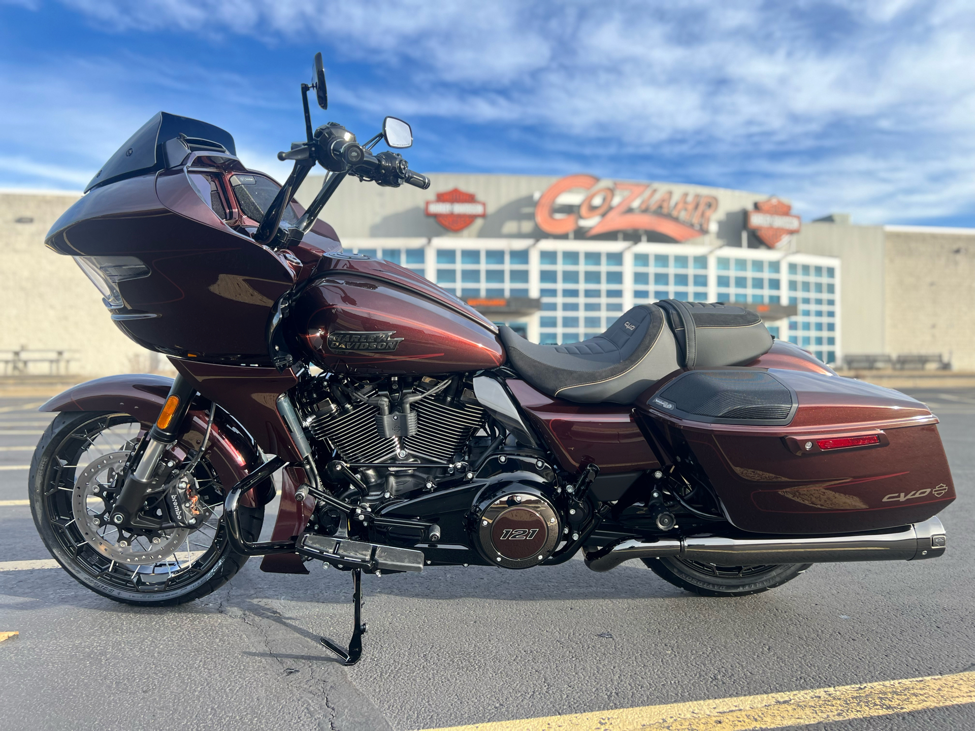 2024 Harley-Davidson CVO™ Road Glide® in Forsyth, Illinois - Photo 4