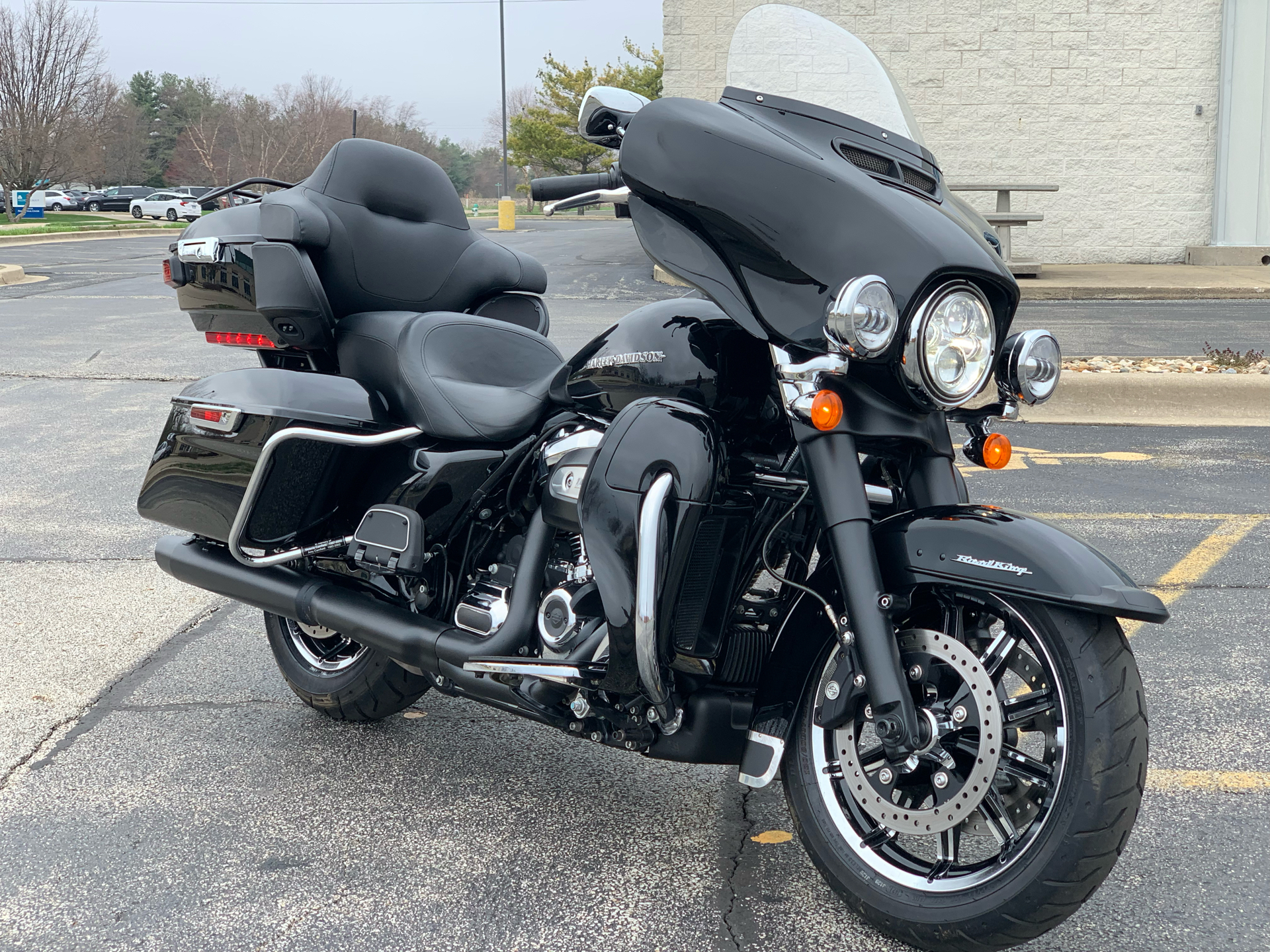 2018 Harley-Davidson Ultra Limited in Forsyth, Illinois - Photo 2