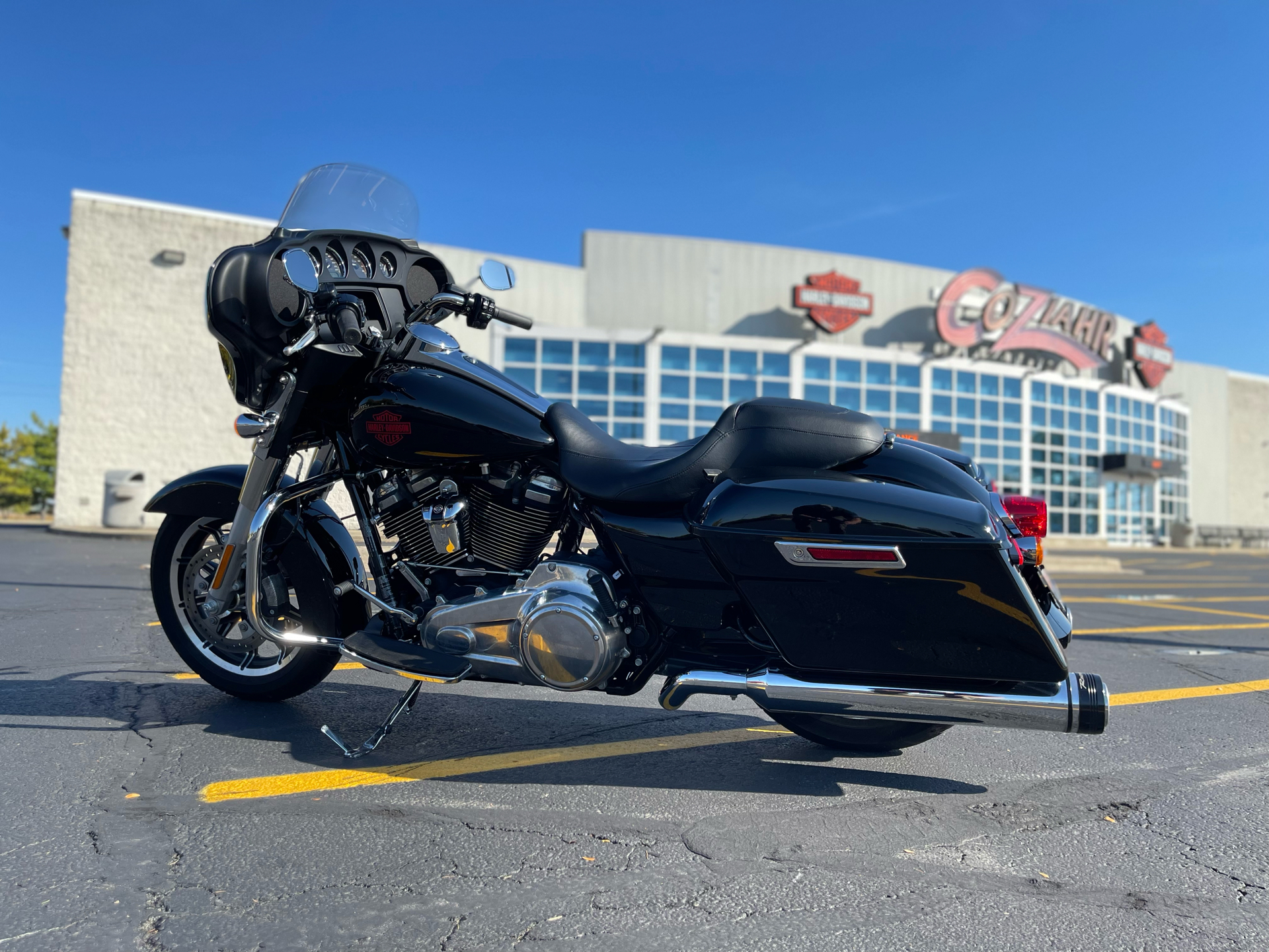 2019 Harley-Davidson Electra Glide® Standard in Forsyth, Illinois - Photo 6