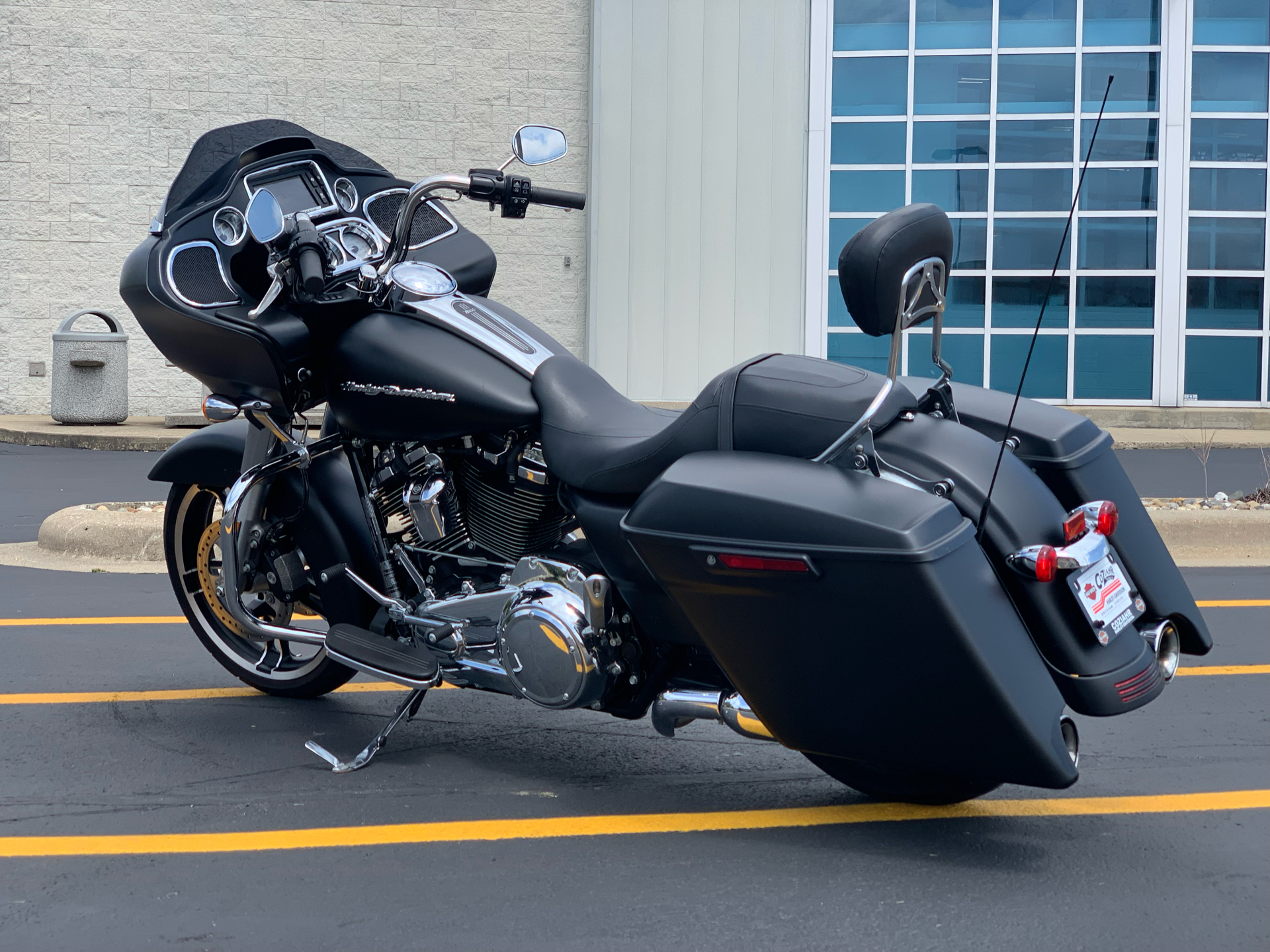 2017 Harley-Davidson Road Glide® Special in Forsyth, Illinois - Photo 6