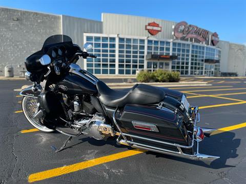 2009 Harley-Davidson Ultra Classic® Electra Glide® in Forsyth, Illinois - Photo 6