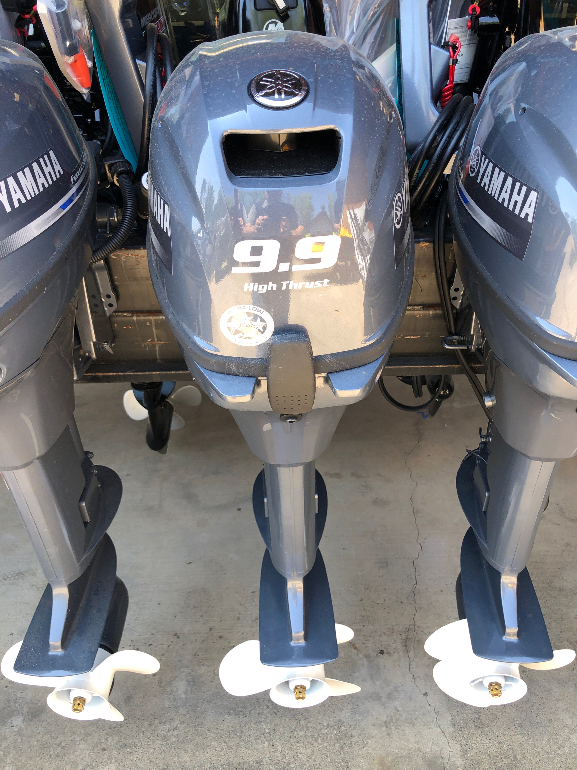 Yamaha T9.9 High Thrust Tiller ES/MS 25 in Redding, California - Photo 1