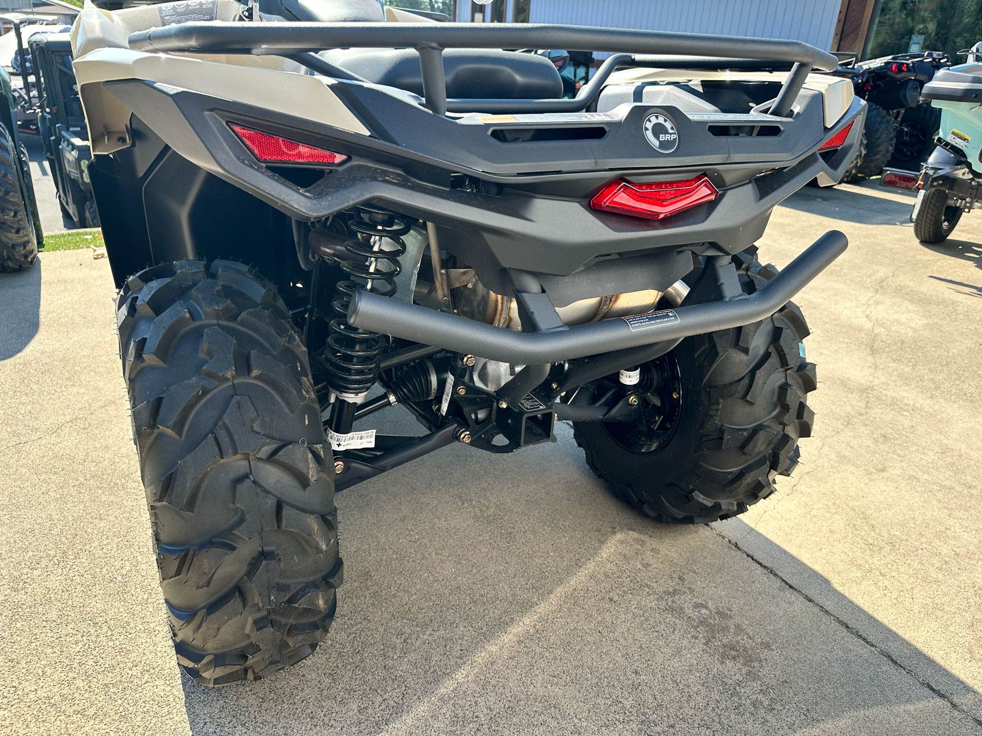 2024 Can-Am Outlander PRO XU HD7 in Redding, California - Photo 6