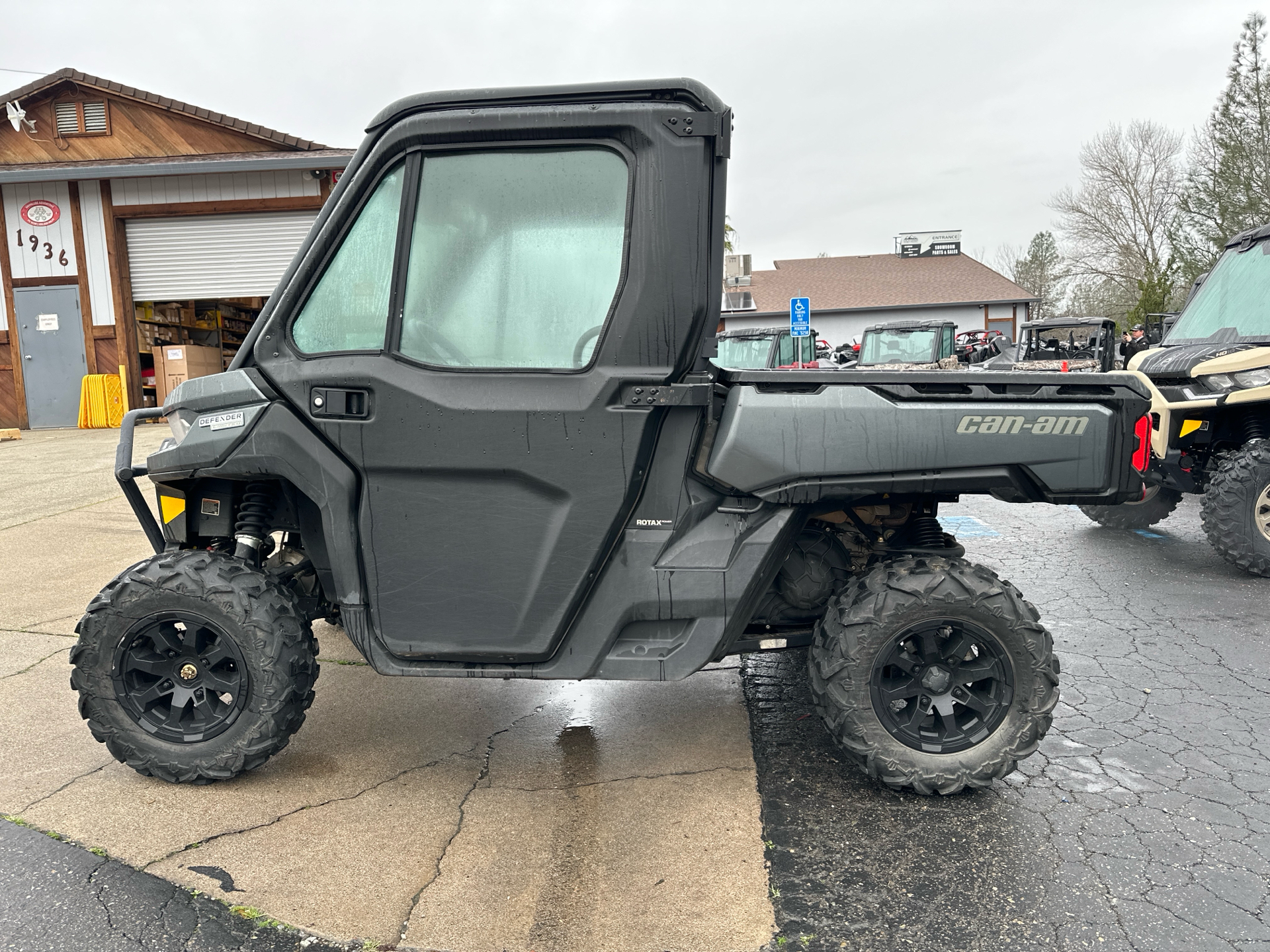 2022 Can-Am Defender Limited CAB HD10 in Redding, California - Photo 4