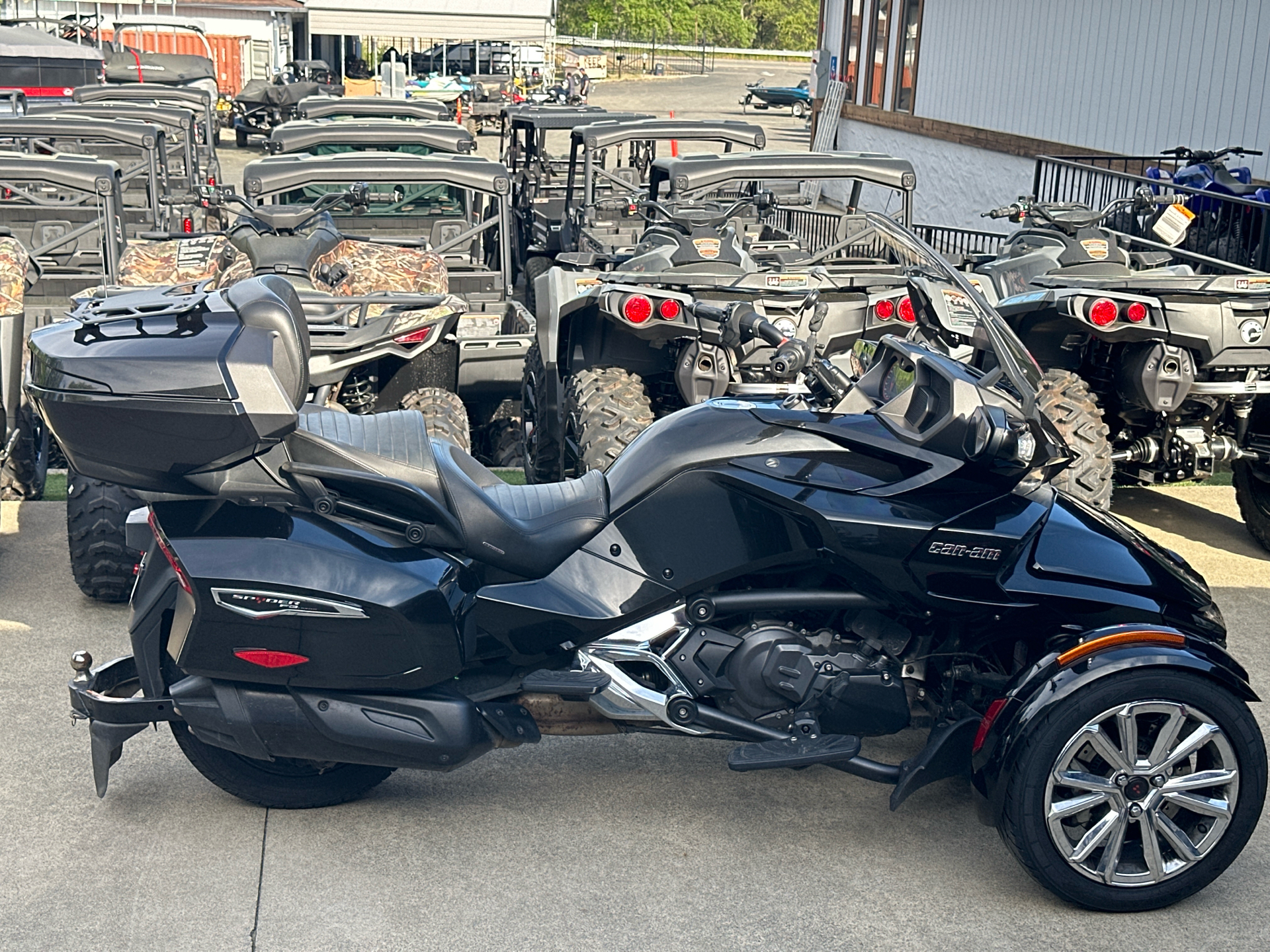 2017 Can-Am Spyder F3 Limited in Redding, California - Photo 5
