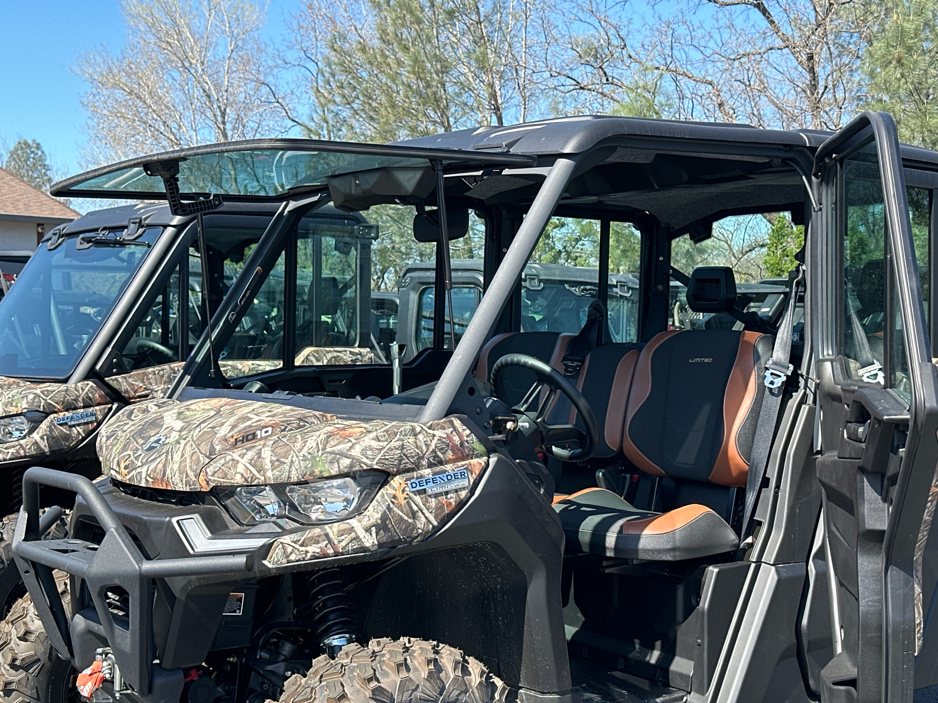 2024 Can-Am Defender MAX Limited in Redding, California - Photo 4