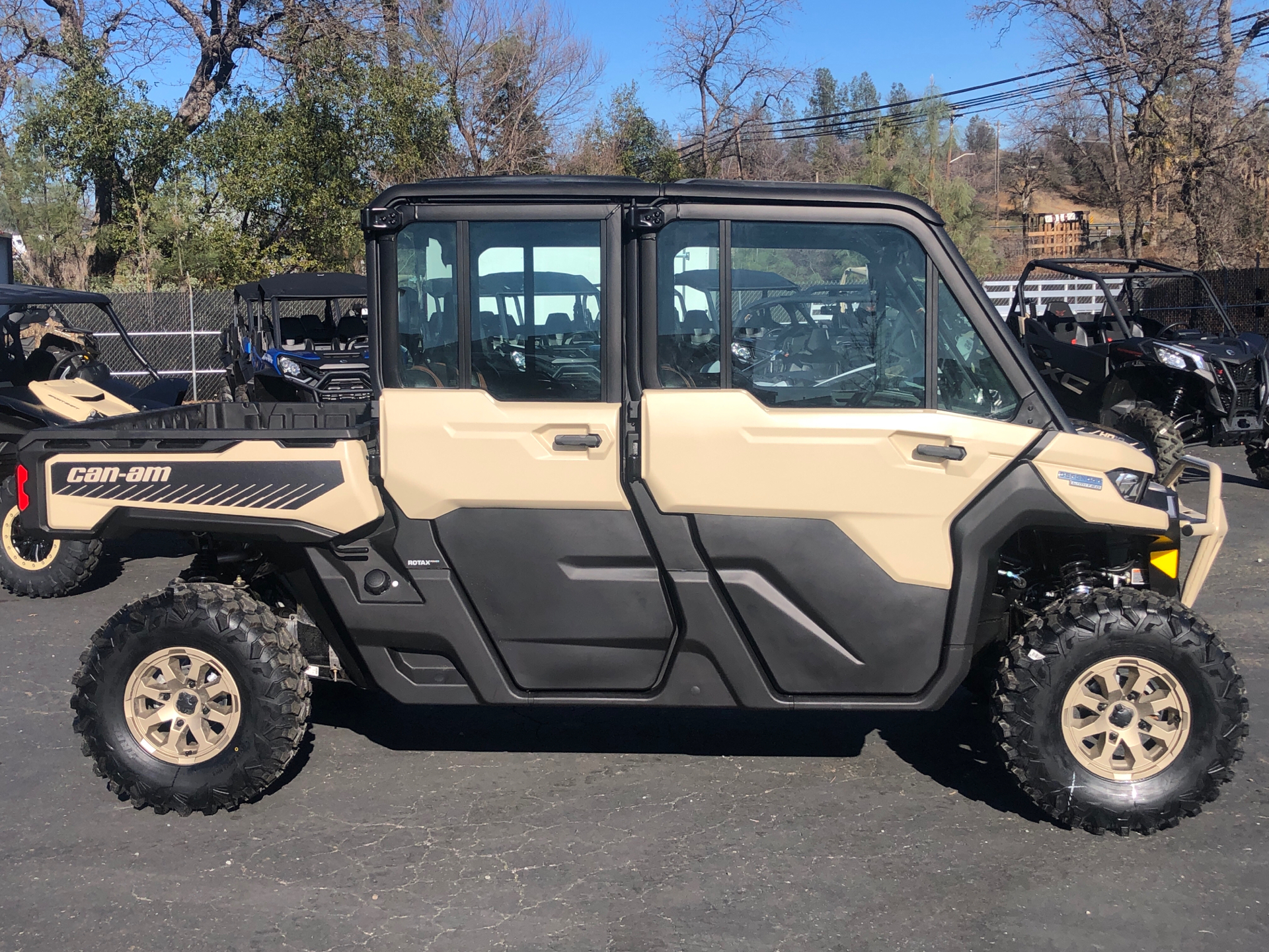 2023 Can-Am Defender Max Limited CAB HD10 in Redding, California - Photo 1