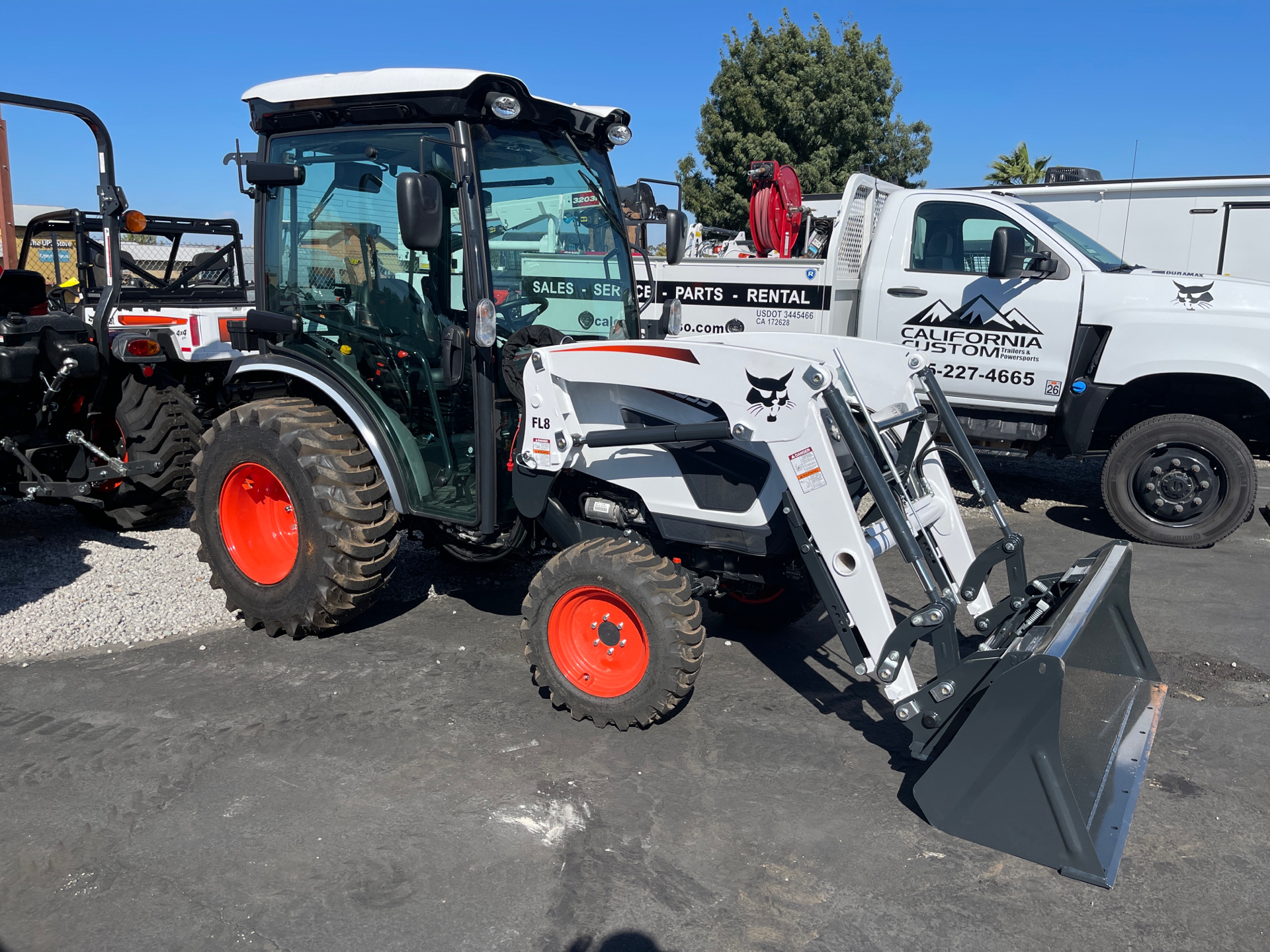 2022 Bobcat CT2535 HST W/LOADER in Paso Robles, California - Photo 2