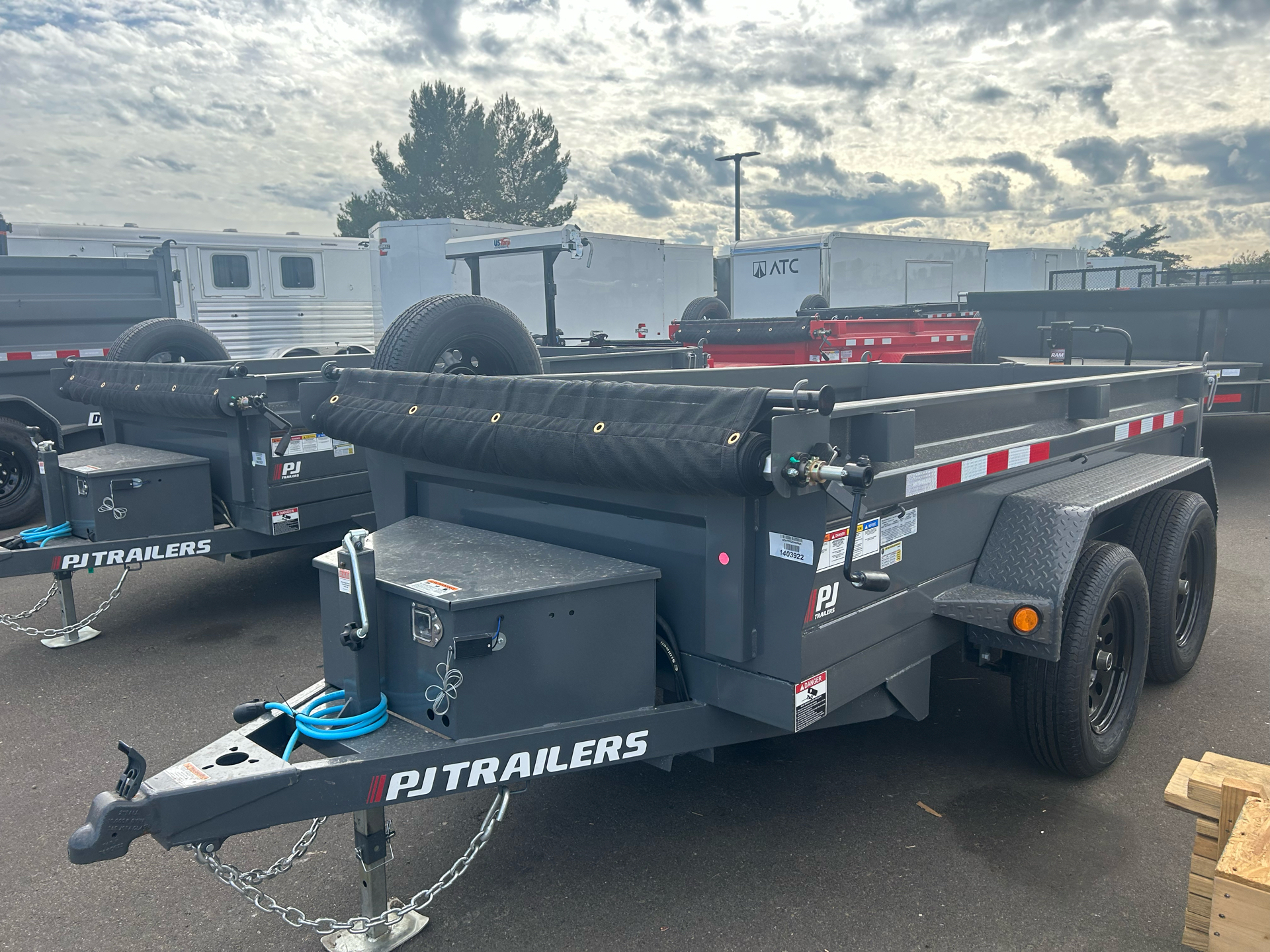 2024 PJ Trailers 10x60 Dump in Paso Robles, California - Photo 2