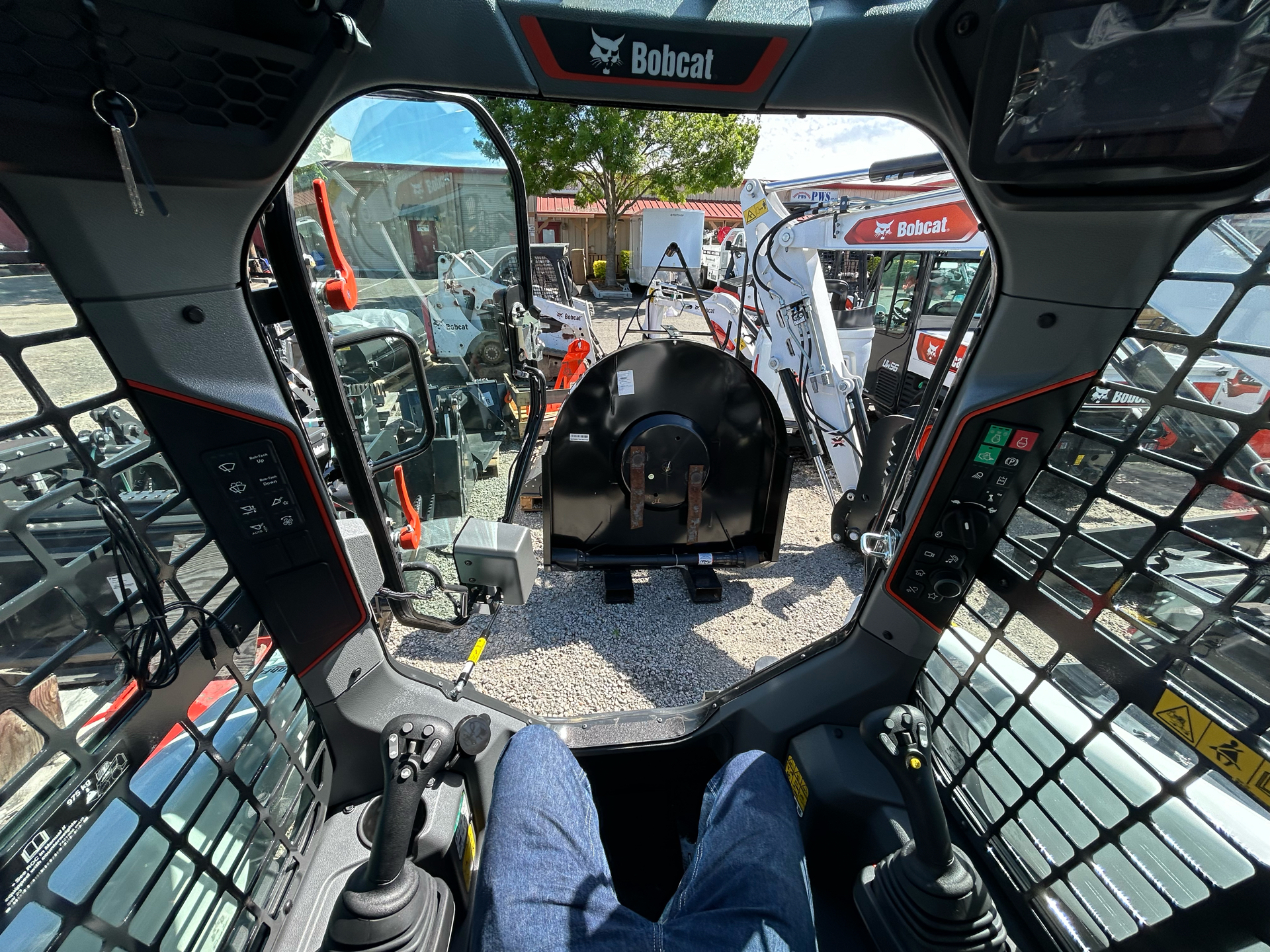 2024 Bobcat T62 COMPACT TRACK LOADER in Paso Robles, California - Photo 7