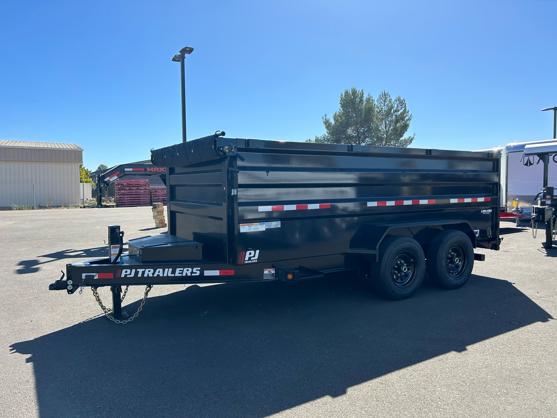 2024 PJ Trailers 14X83 LOW PRO HIGH SIDE DUMP in Paso Robles, California - Photo 1