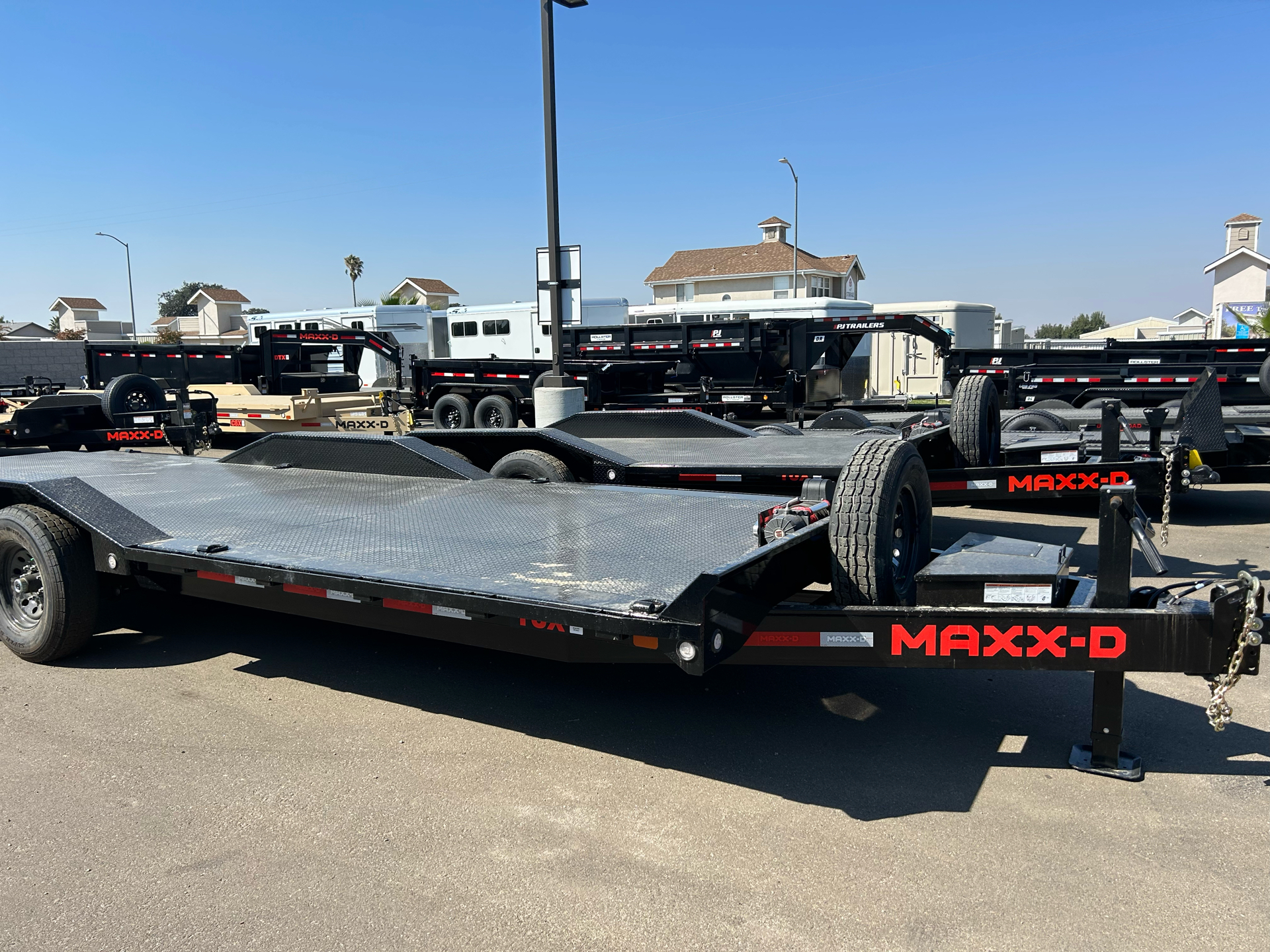 2024 MAXX-D TRAILERS 24X102 -14K Channel Power Tilt in Paso Robles, California - Photo 2