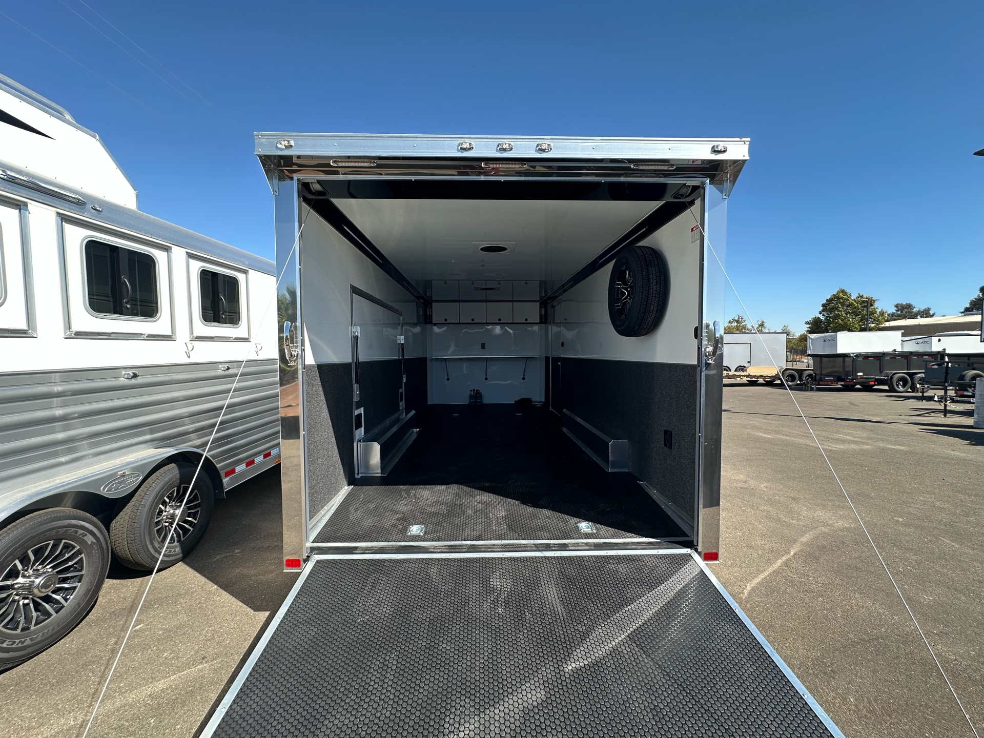 2025 ATC 8.5X20 HD ENCLOSED CAR HAULER 10K ROM500 in Paso Robles, California - Photo 5