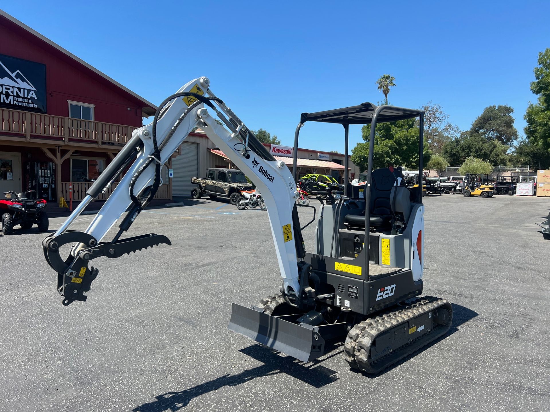 2024 Bobcat E20 COMPACT EXCAVATOR in Paso Robles, California - Photo 5