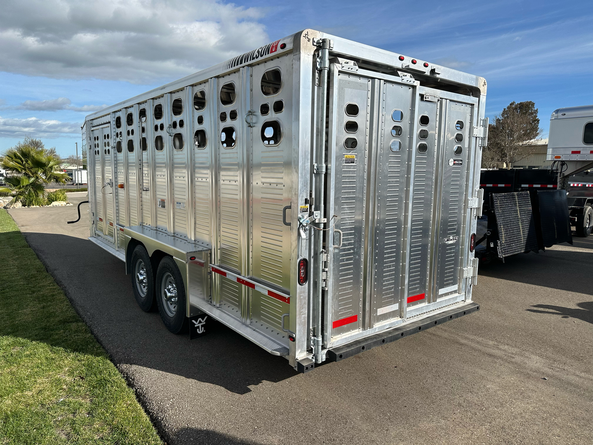 2024 Wilson Trailer 7x20 RANCH HAND STOCK TRAILER in Paso Robles, California - Photo 6