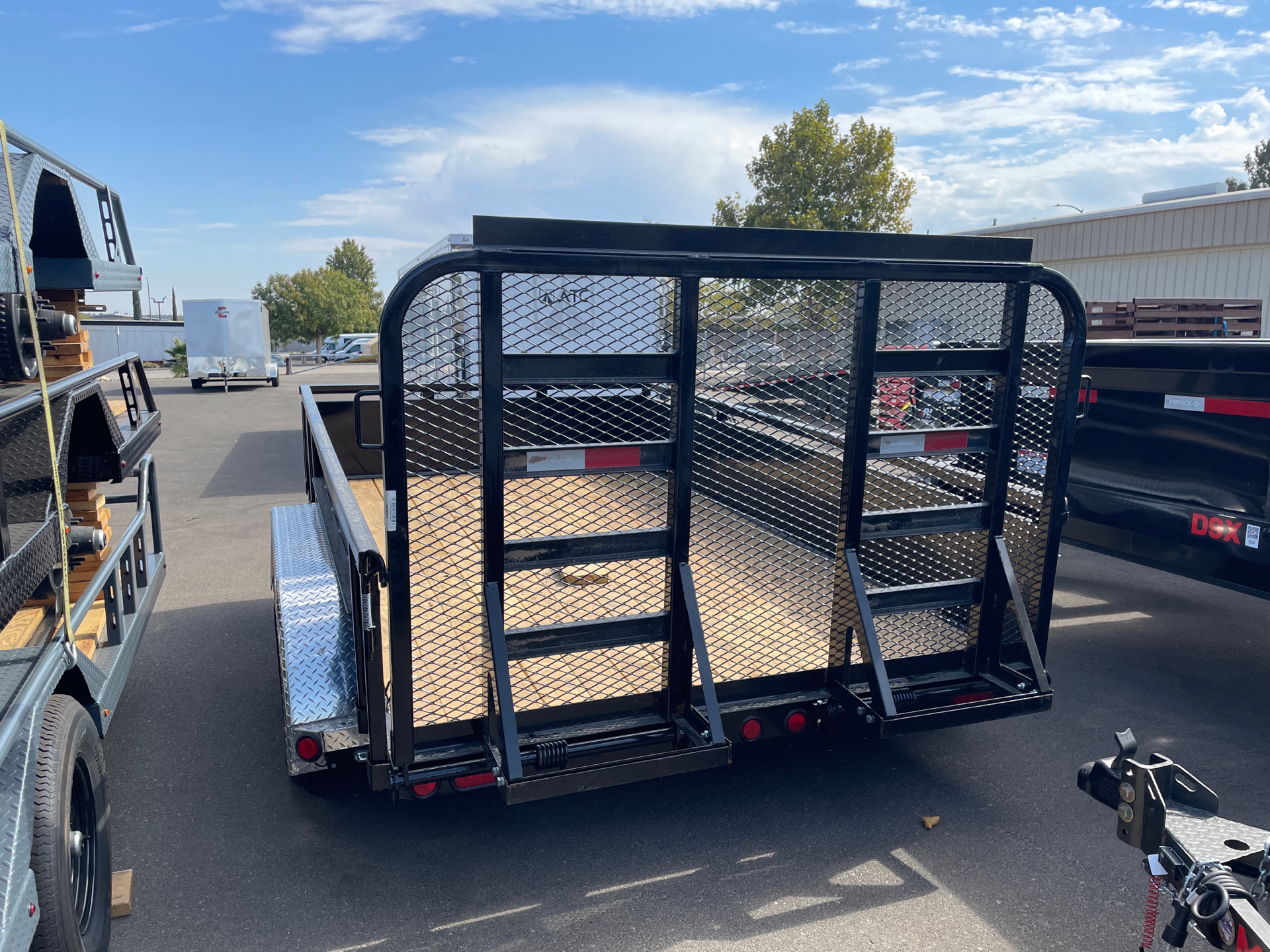 2023 PJ Trailers 83 in. Tandem Axle Channel Utility (UL) 12 ft. in Paso Robles, California - Photo 3