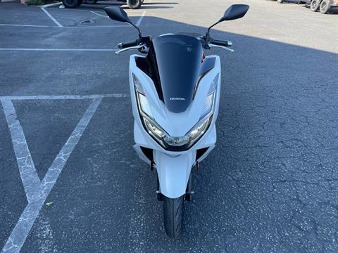 2022 Honda PCX150 in Paso Robles, California - Photo 8