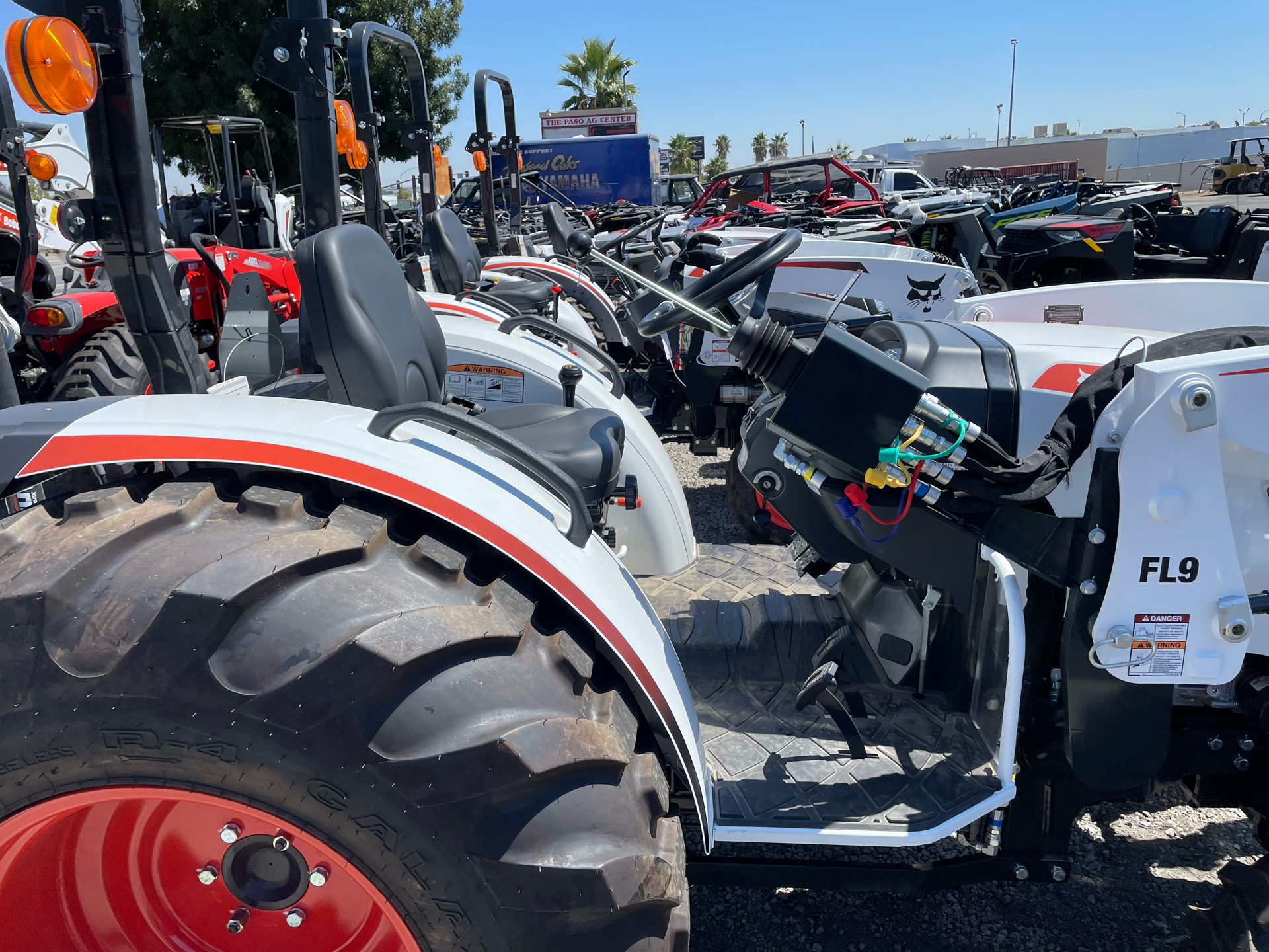 2022 Bobcat CT4045 Compact Tractor HST in Paso Robles, California - Photo 2